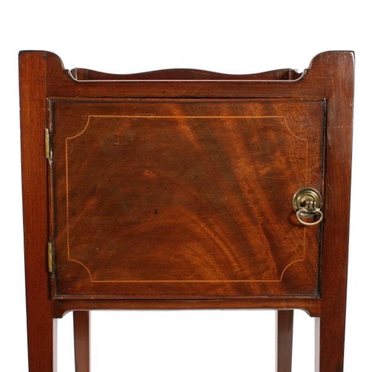 Georgian Mahogany Bedside Cabinet, Late 18th Century  For Sale 1