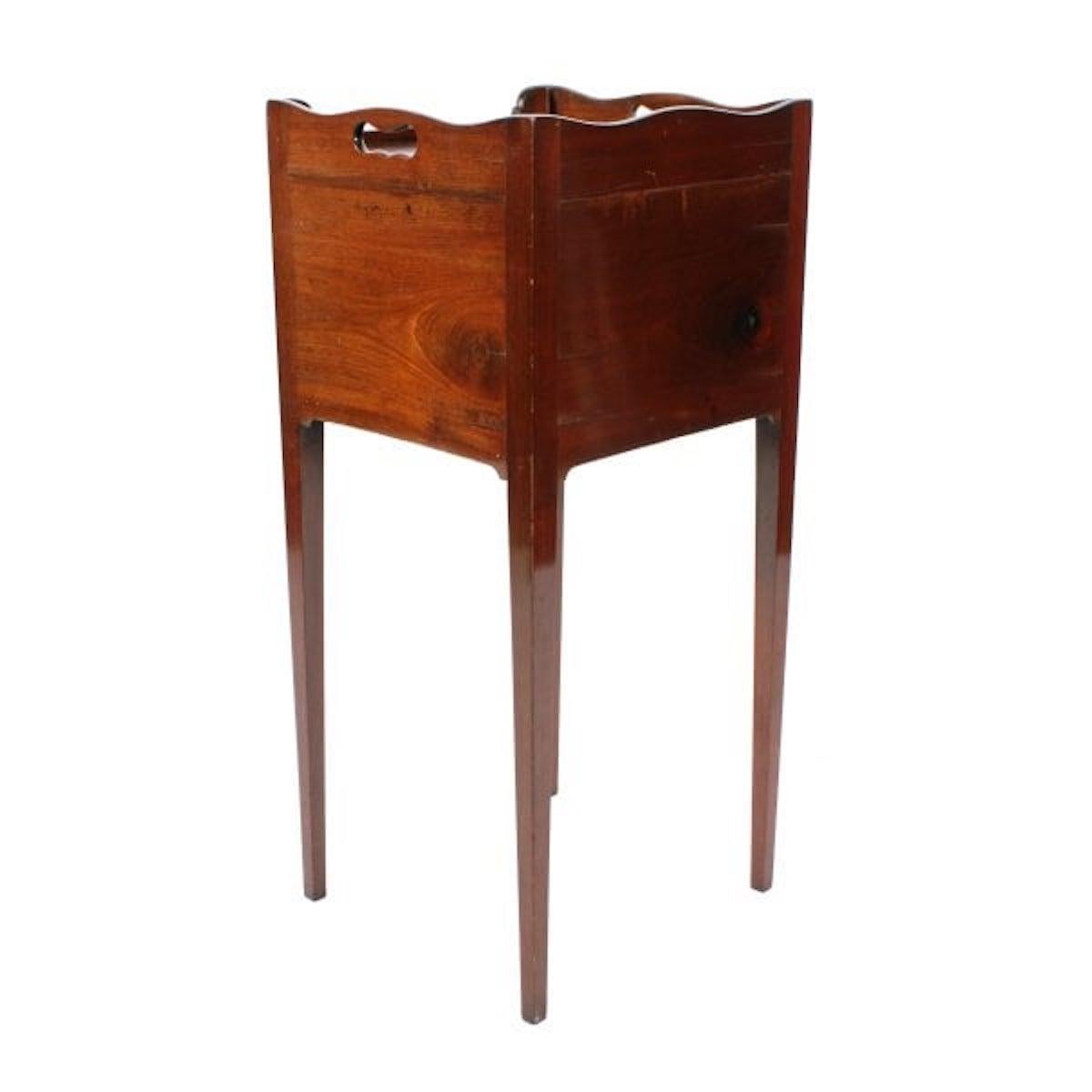 Georgian Mahogany Bedside Cabinet, Late 18th Century  For Sale 2