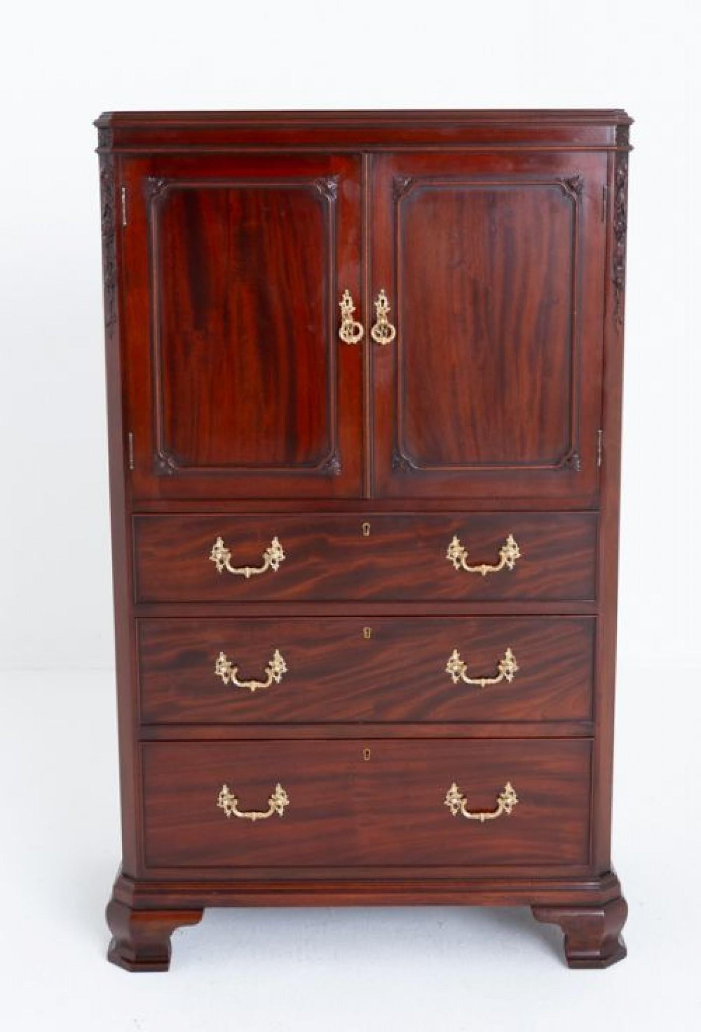 Libreria georgiana in mogano Revival Cabinet Library in vendita 6