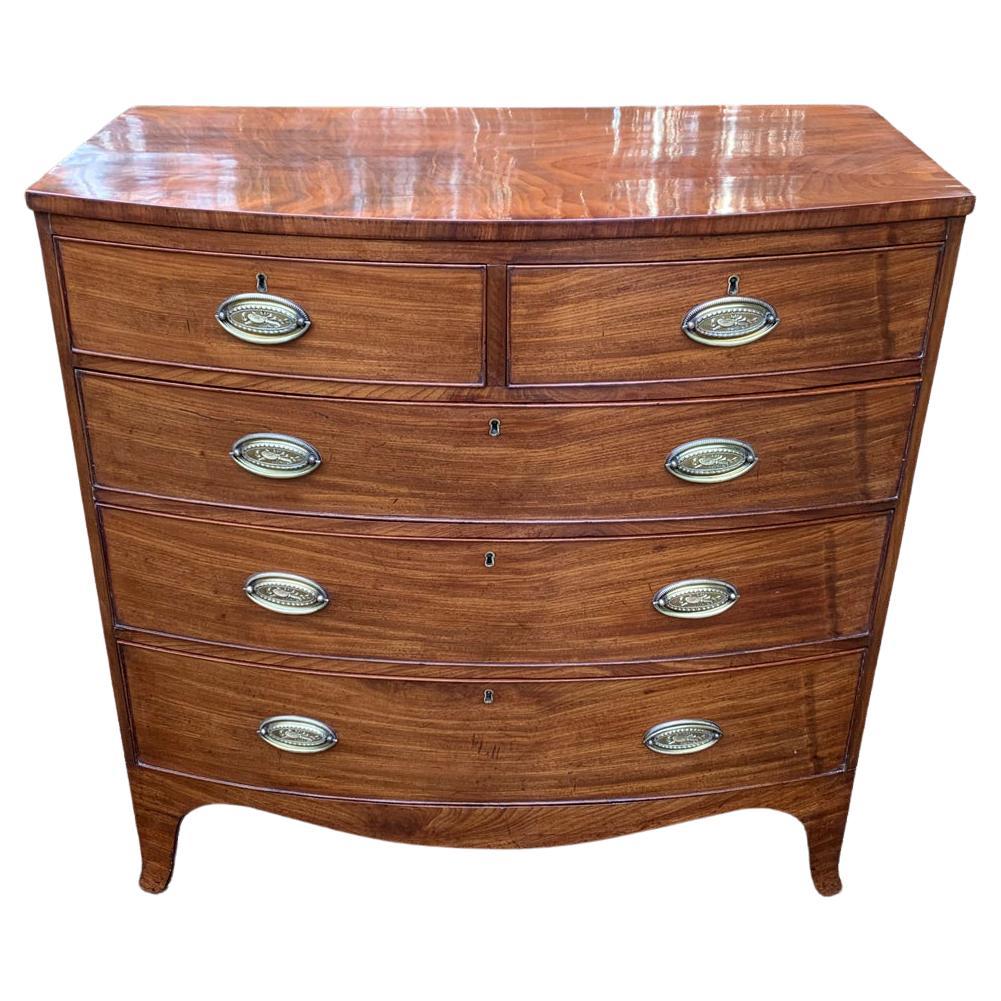 Period Mahogany Bow Front Chest of Drawers For Sale at 1stDibs