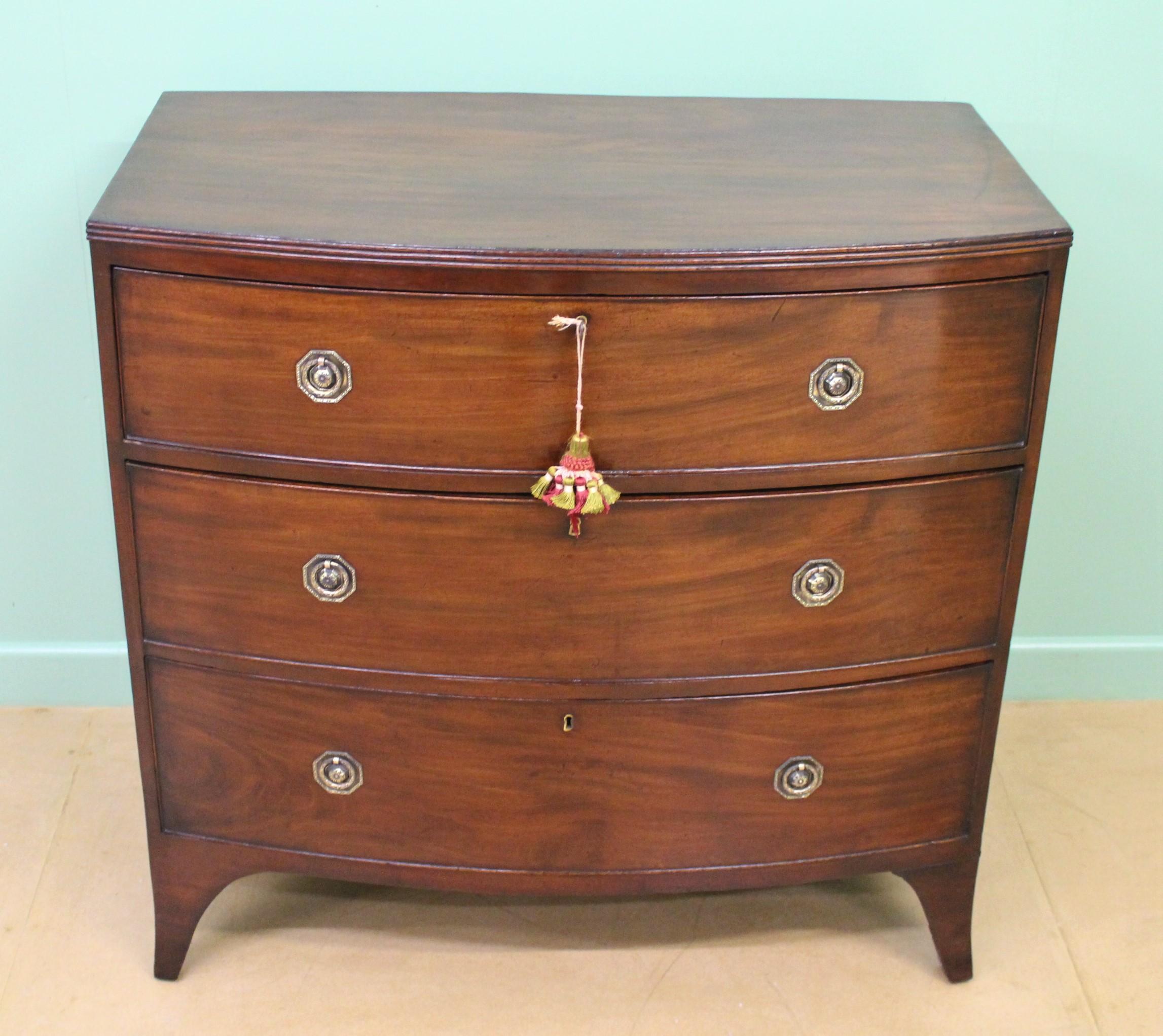 Georgian Mahogany Bow Fronted Chest of Drawers 5