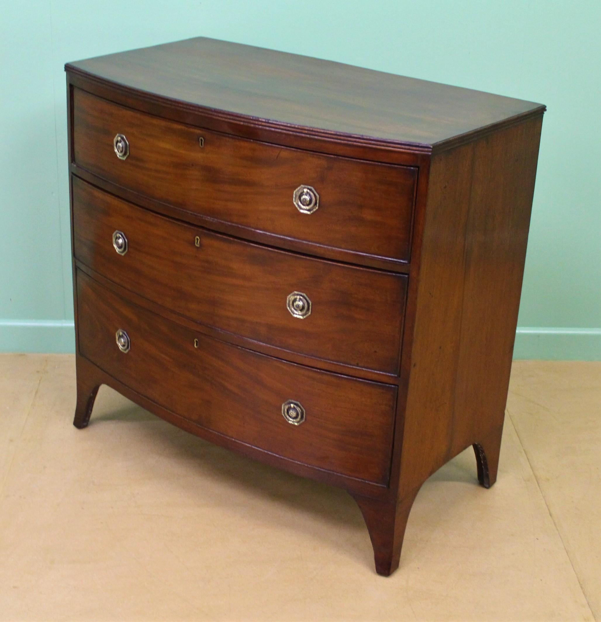 19th Century Georgian Mahogany Bow Fronted Chest of Drawers