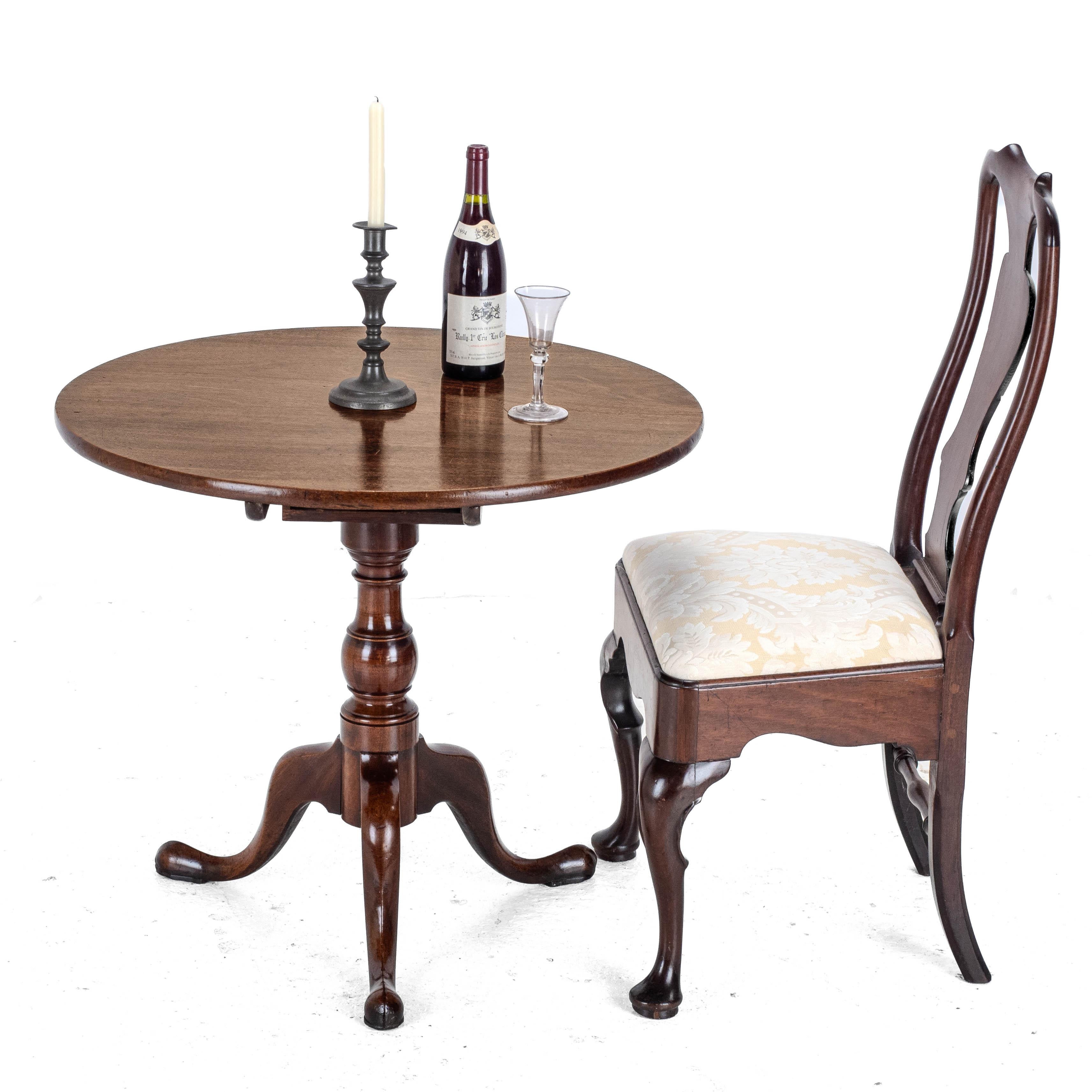 Georgien Mid c.18th Georgian Mahogany Birdcage Tripod Tilt Top Supper Table (George I/II) en vente
