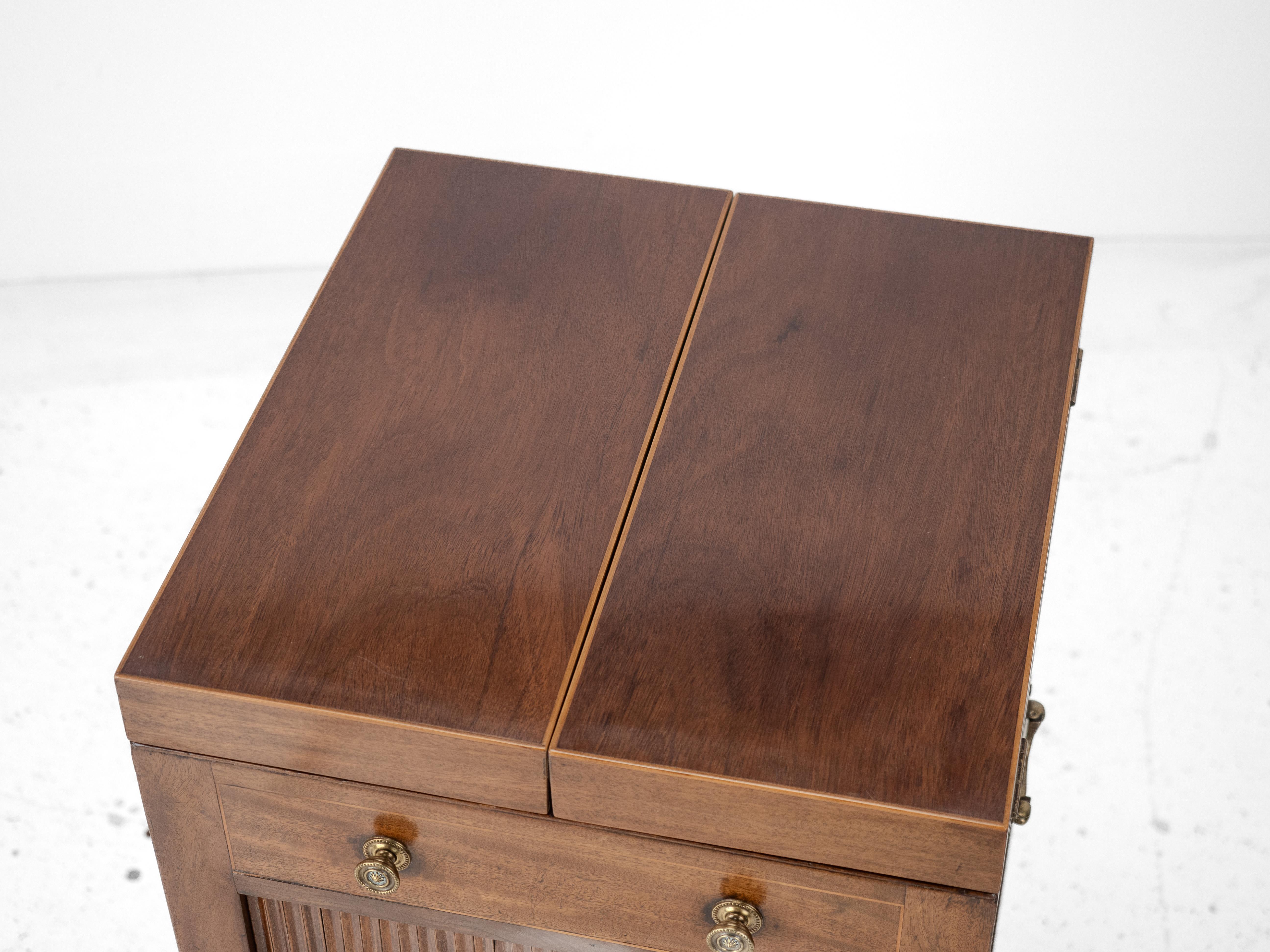 Georgian Mahogany Boxwood Inlaid Washstand c18th (Mirror Tambour Cabinet Folding For Sale 4