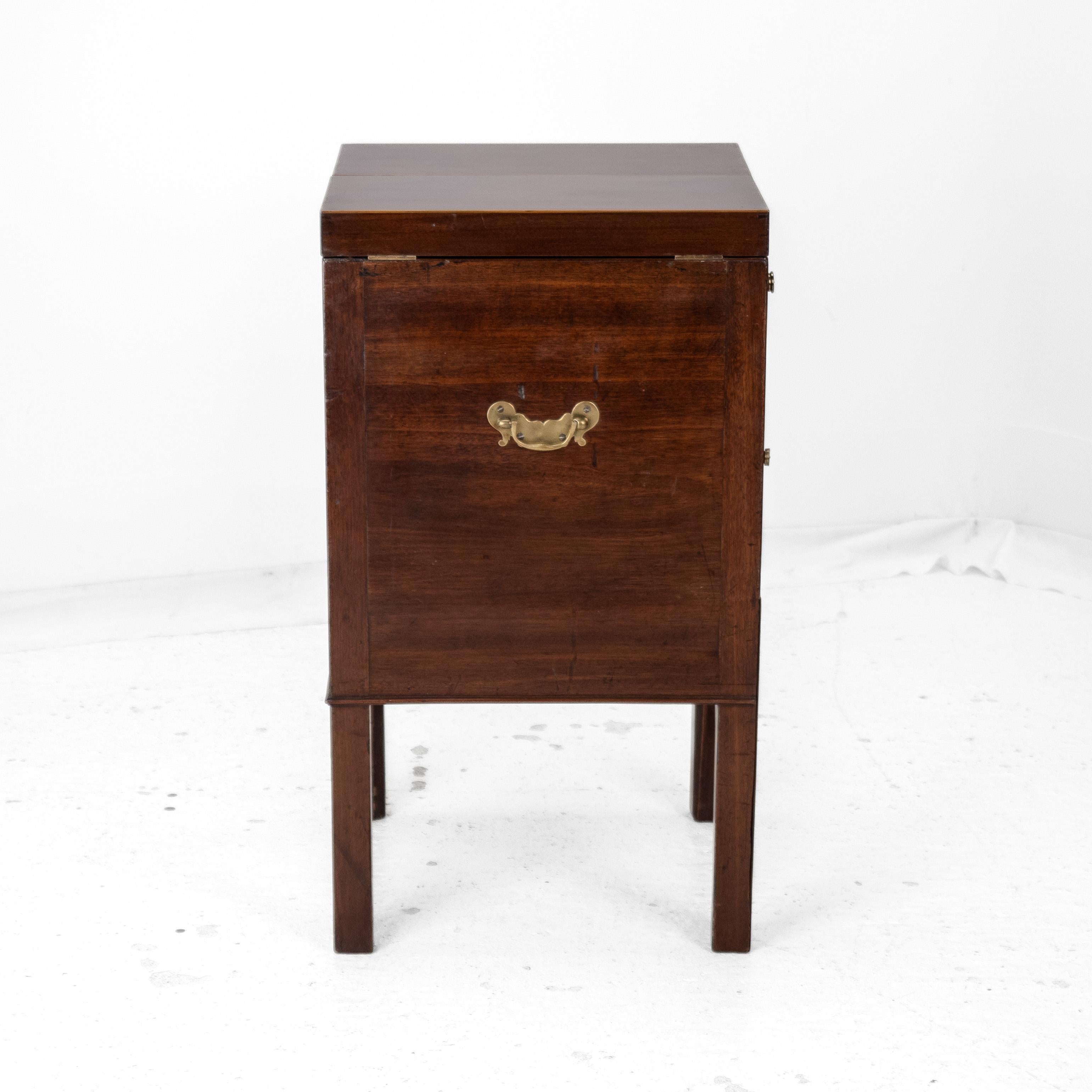 18th Century Georgian Mahogany Boxwood Inlaid Washstand c18th (Mirror Tambour Cabinet Folding For Sale