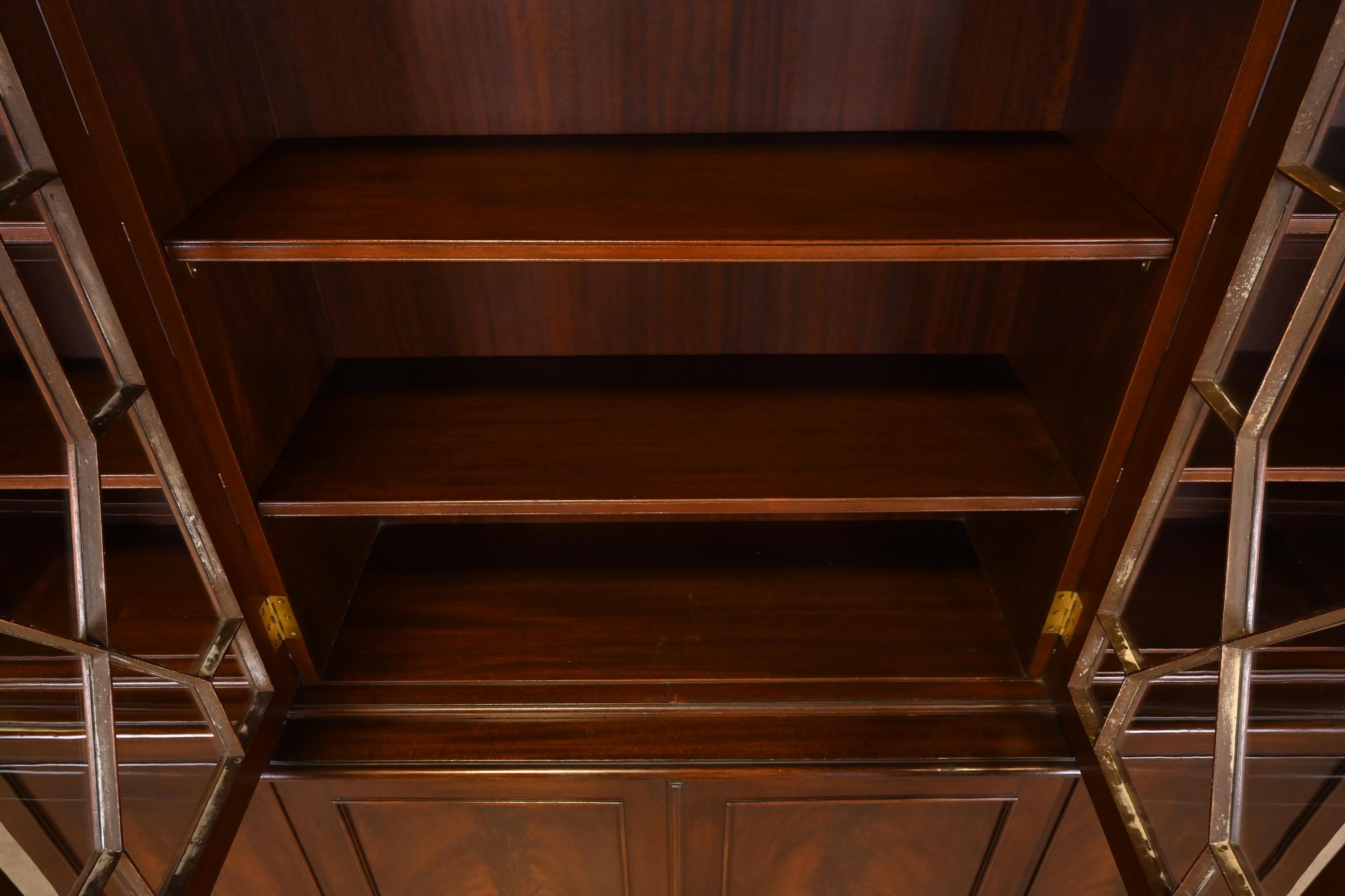 Georgian Mahogany Breakfront Bookcase Cabinet in the Manner of Baker Furniture 3