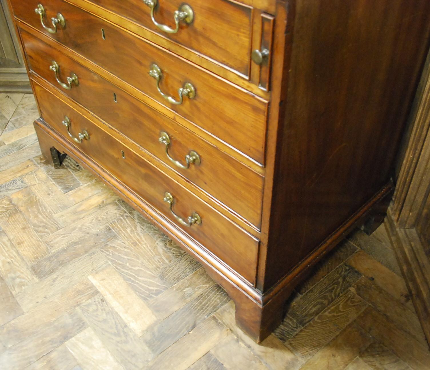 Georgian mahogany bureau bookcase For Sale 1