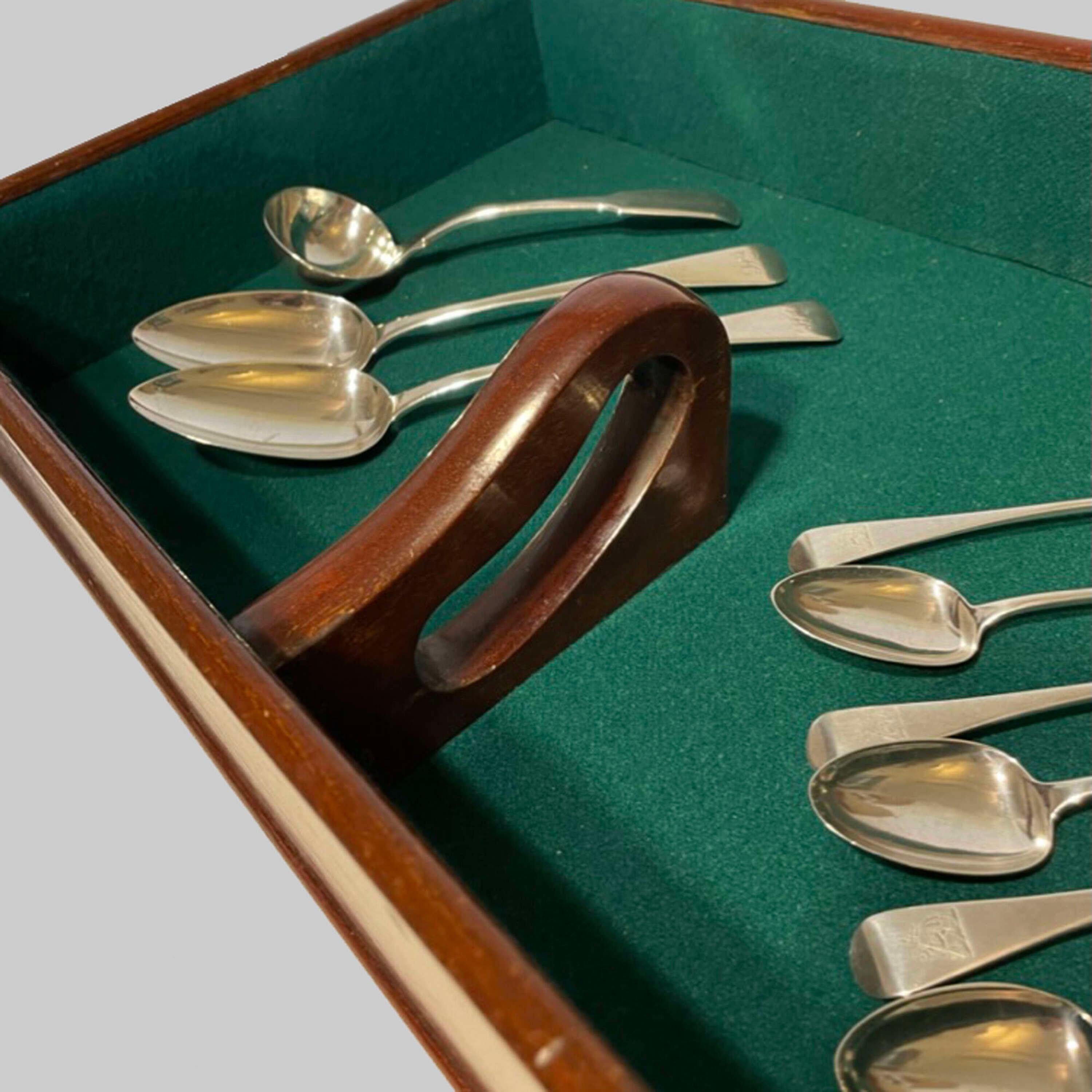 Georgianisches Mahagoni Butler-Bestecktablett aus Mahagoni im Zustand „Gut“ im Angebot in Castle Douglas, GB