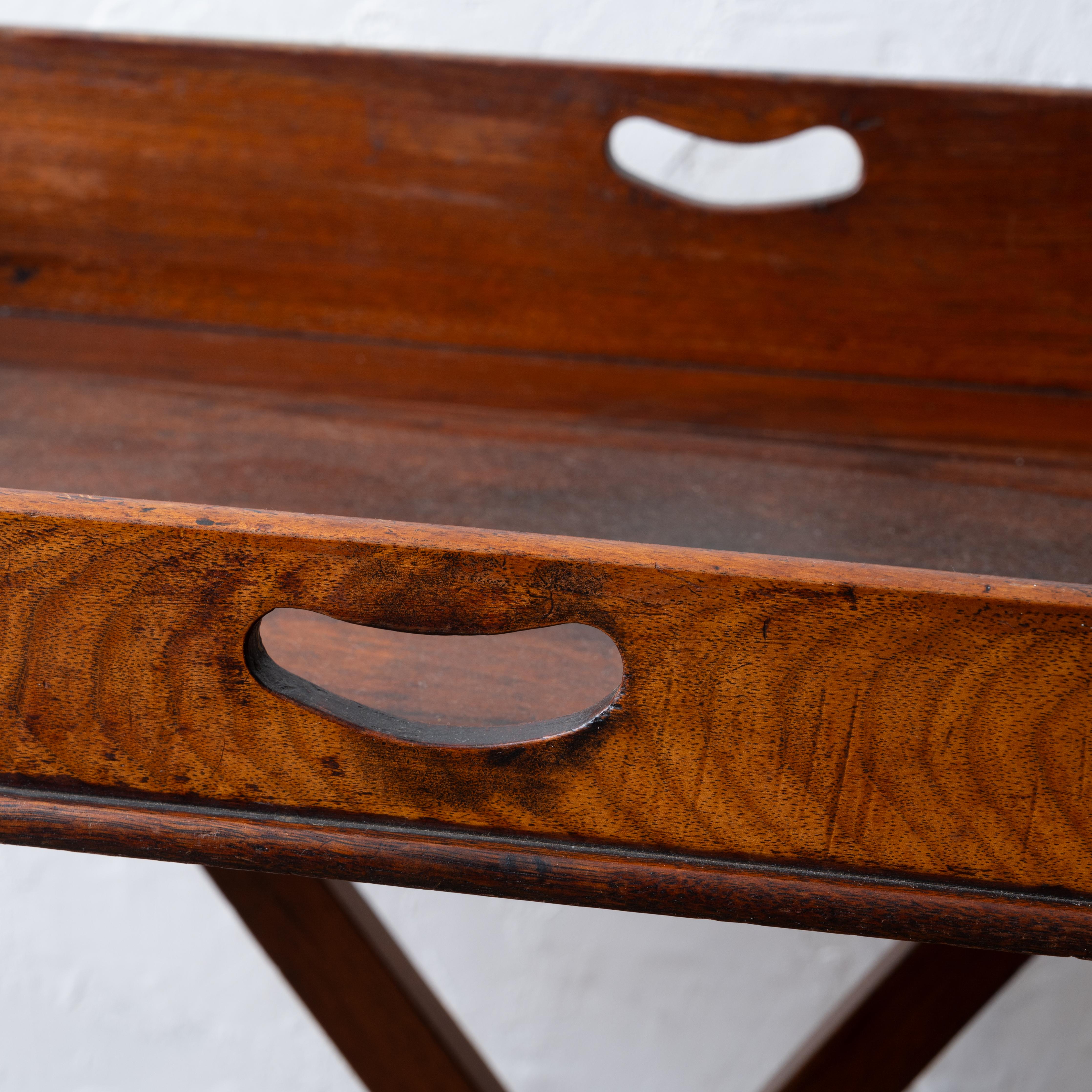 Bandeja de mayordomo georgiana de caoba sobre soporte, c.1810 en venta 2