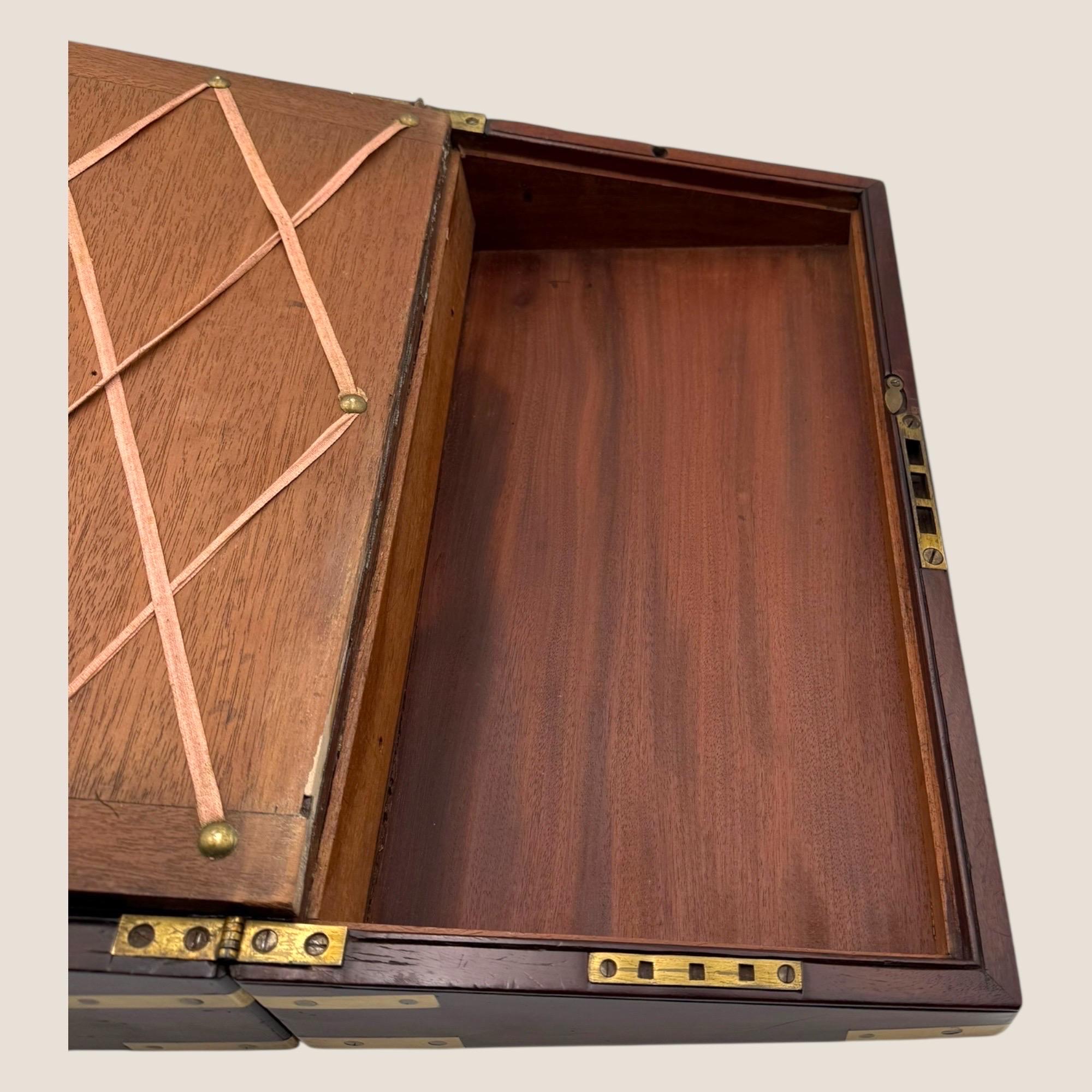 Georgian Mahagoni Campaigner Schreiben Schrägstrich Box im Angebot 6