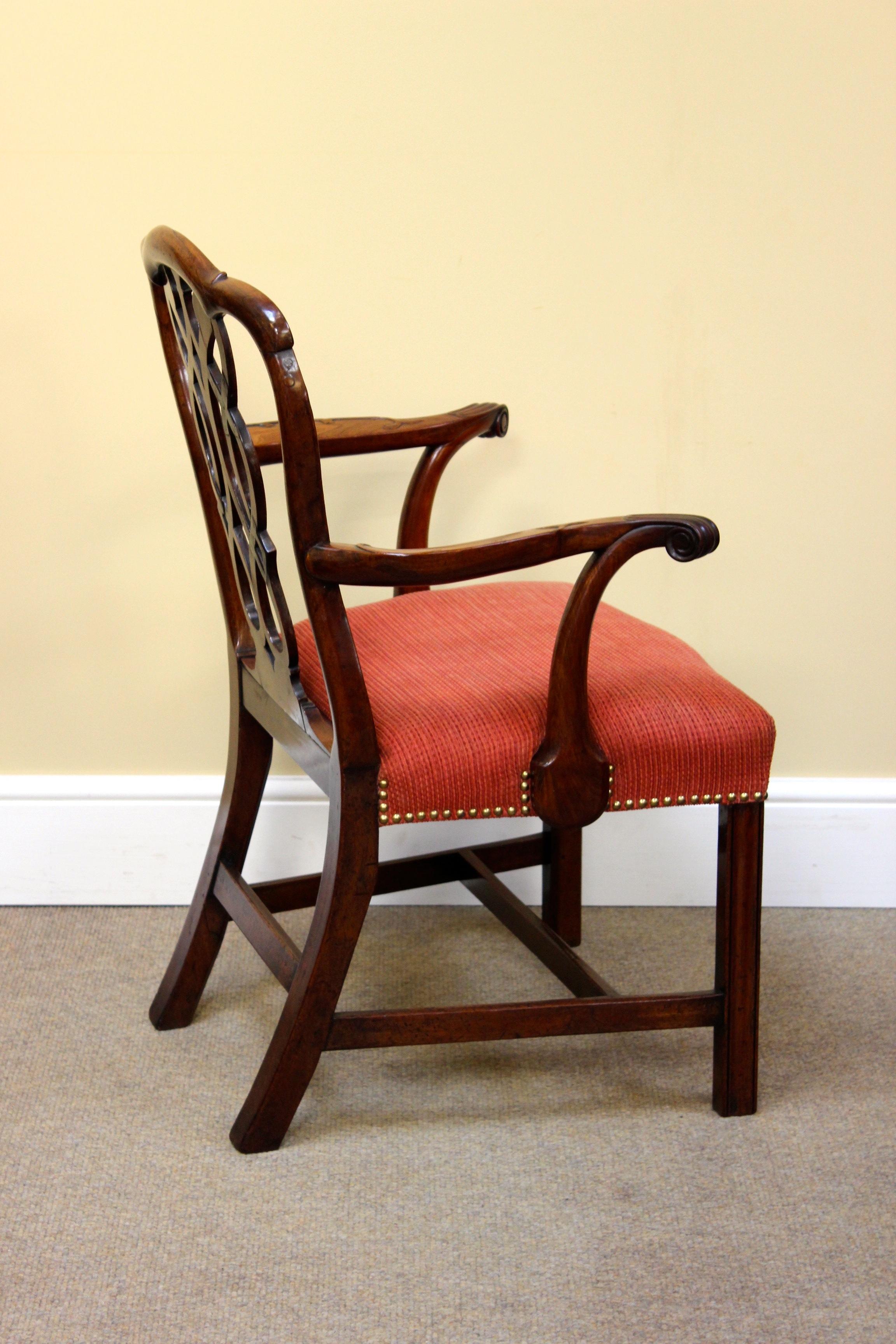 Late 18th Century Georgian Mahogany Carver Chair For Sale