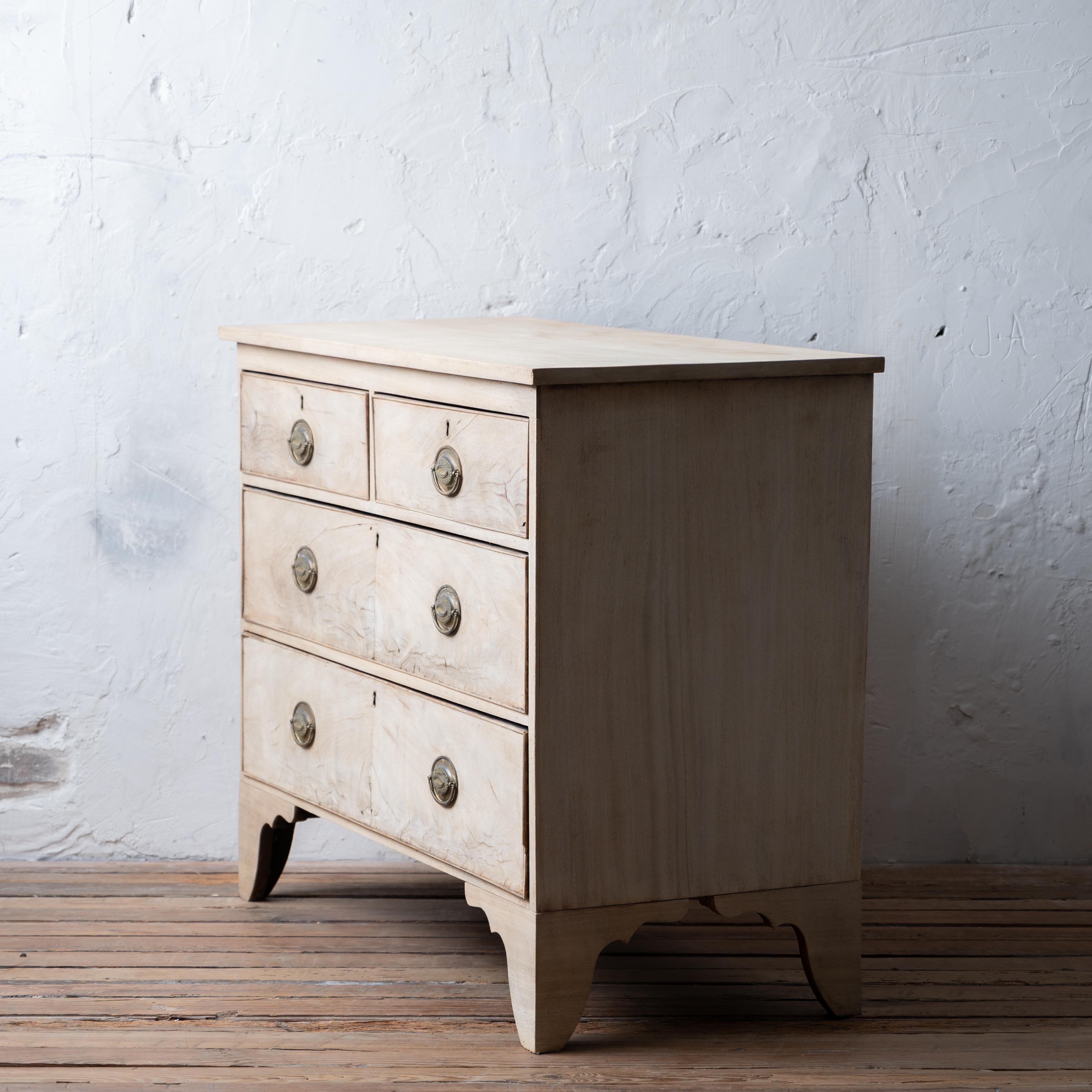 Commode géorgienne en acajou, 18e siècle en vente 3