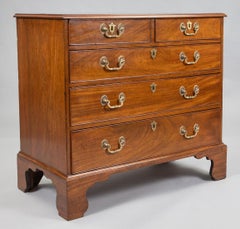 Georgian Mahogany Chest of Drawers or Commode, circa 1790