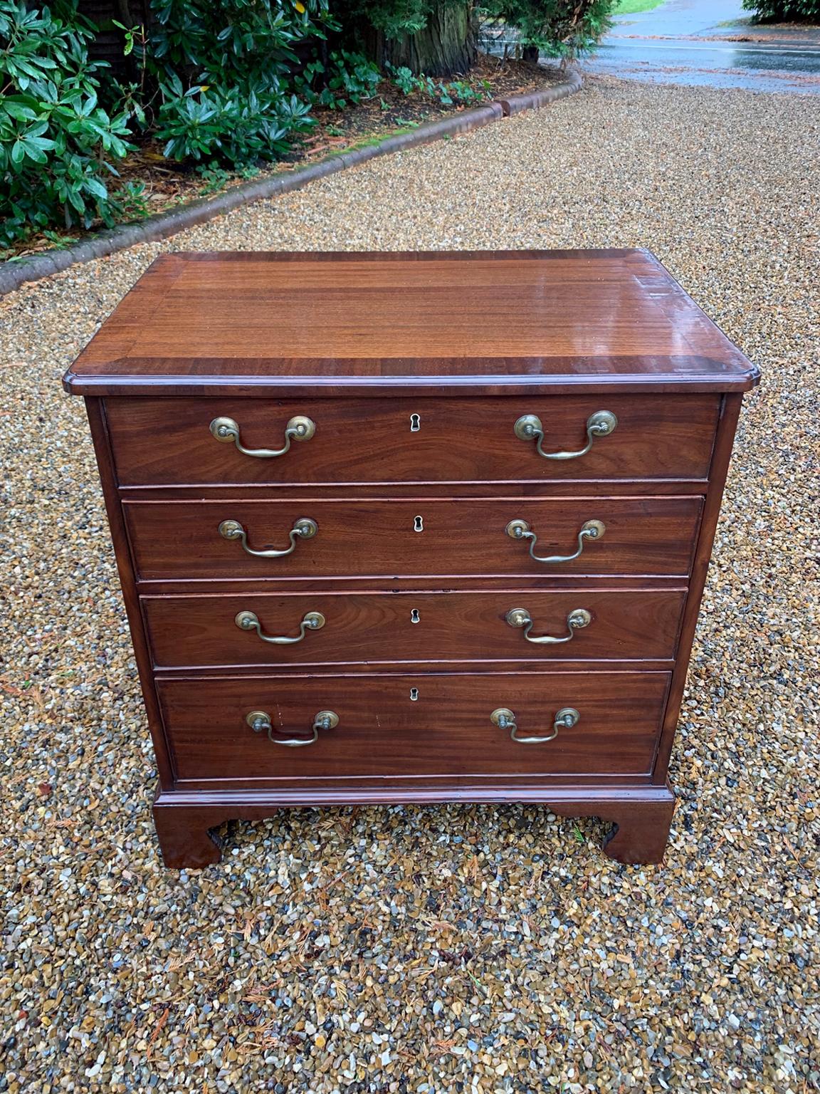 Georgian mahogany chest of drawers with oak lined drawers and brass swan neck handles,

circa 1820.

Dimensions:
Height: 31 inches - 79 cms
Width: 29.5 inches - 75 cms
Depth: 19 inches - 49 cms

Reference: C1323