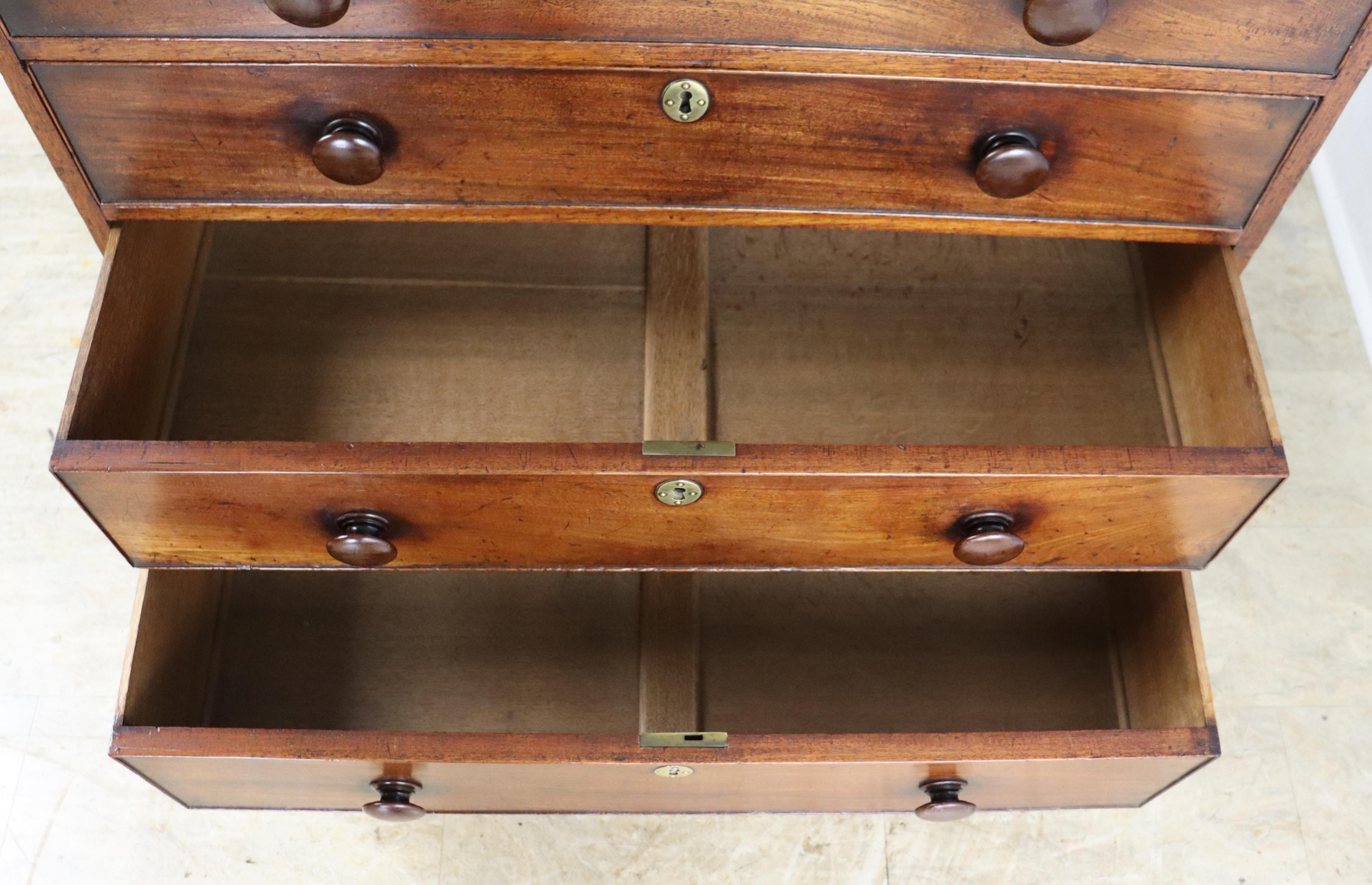 Georgian Mahogany Chest of Drawers with Splayed Feet 8