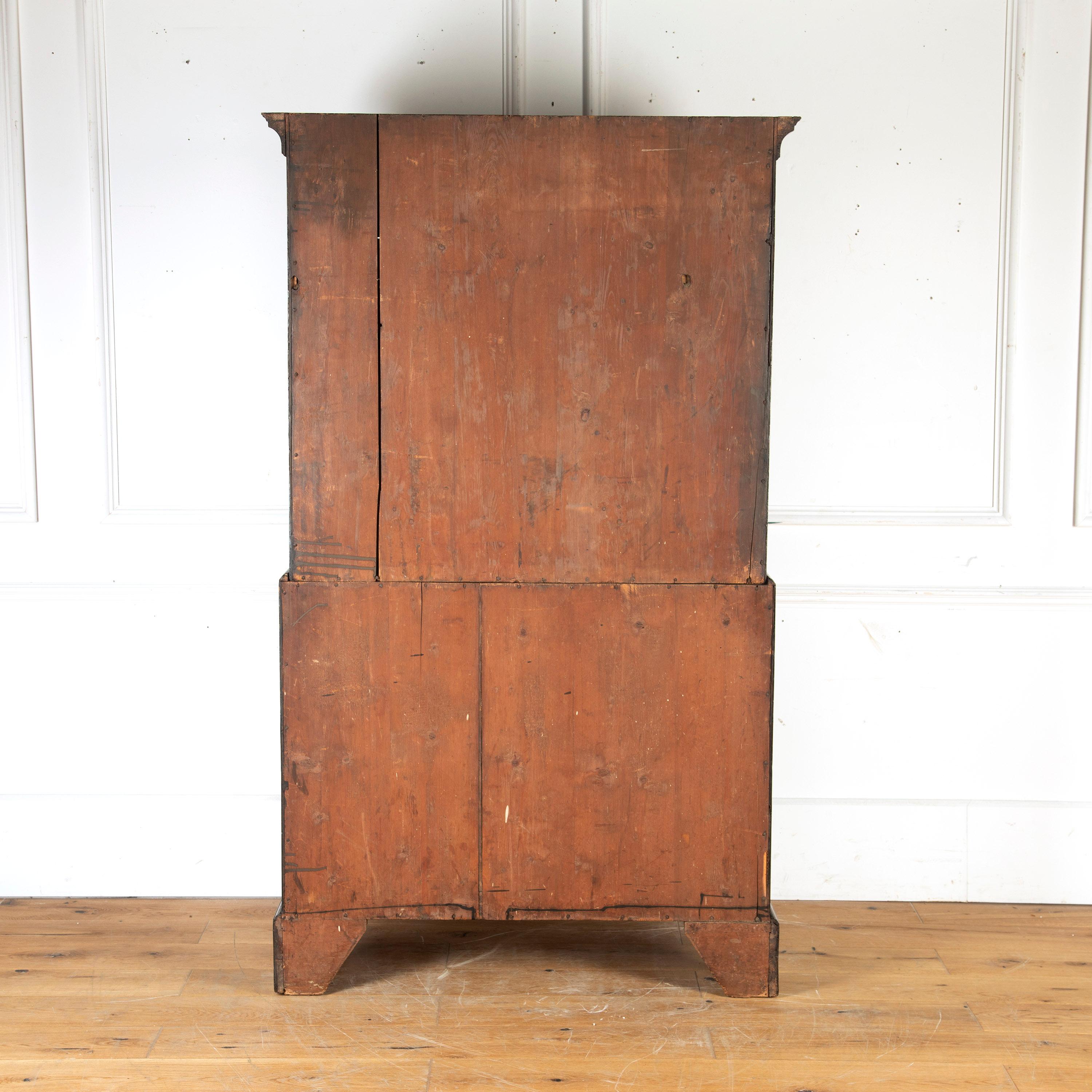 Fine 18th century mahogany chest on chest of excellent proportions.

This Georgian chest is constructed in the highest quality mahogany, with oak drawer linings.

Offering extensive storage, with two short drawers and three long ones to the top