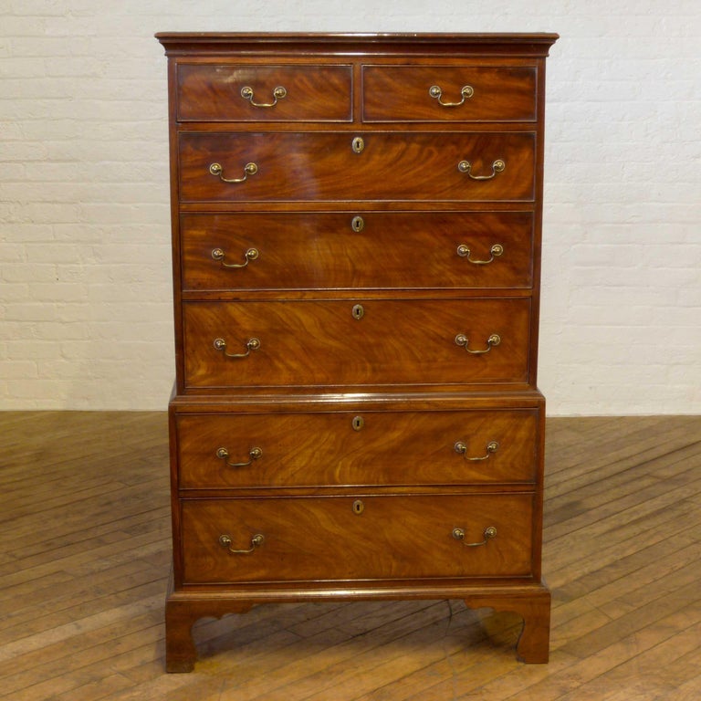 Mahogany Chest on Chest For Sale at 1stdibs
