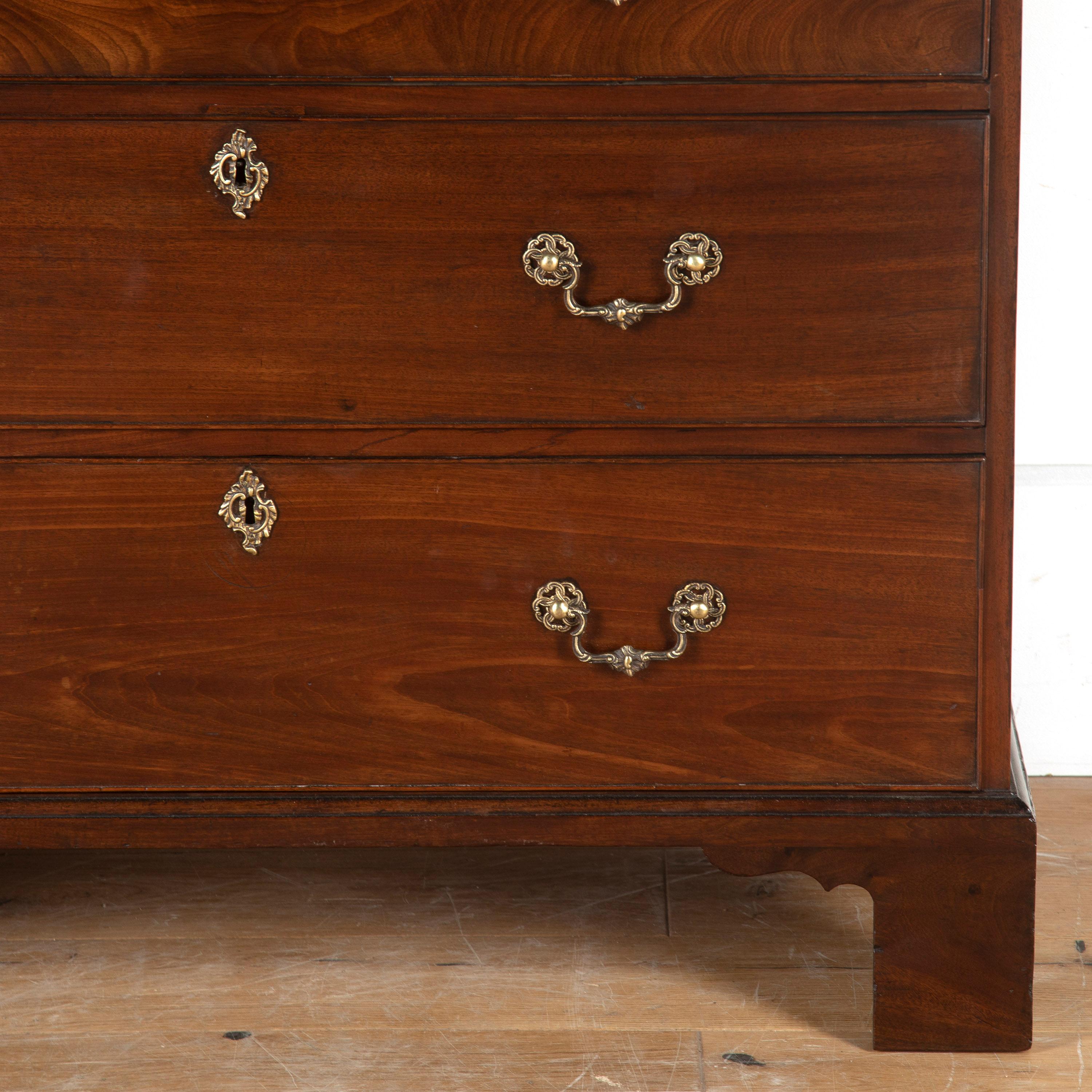 18th Century Georgian Mahogany Chest on Chest For Sale