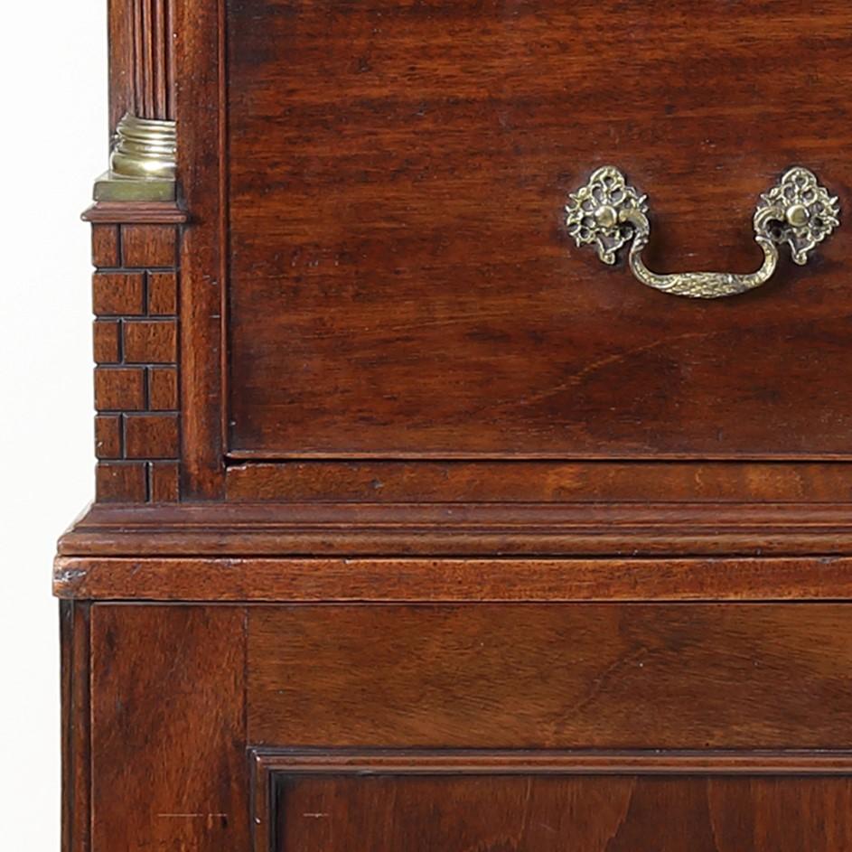 18th Century Georgian Mahogany Chest on Chest/Linen Cupboard For Sale