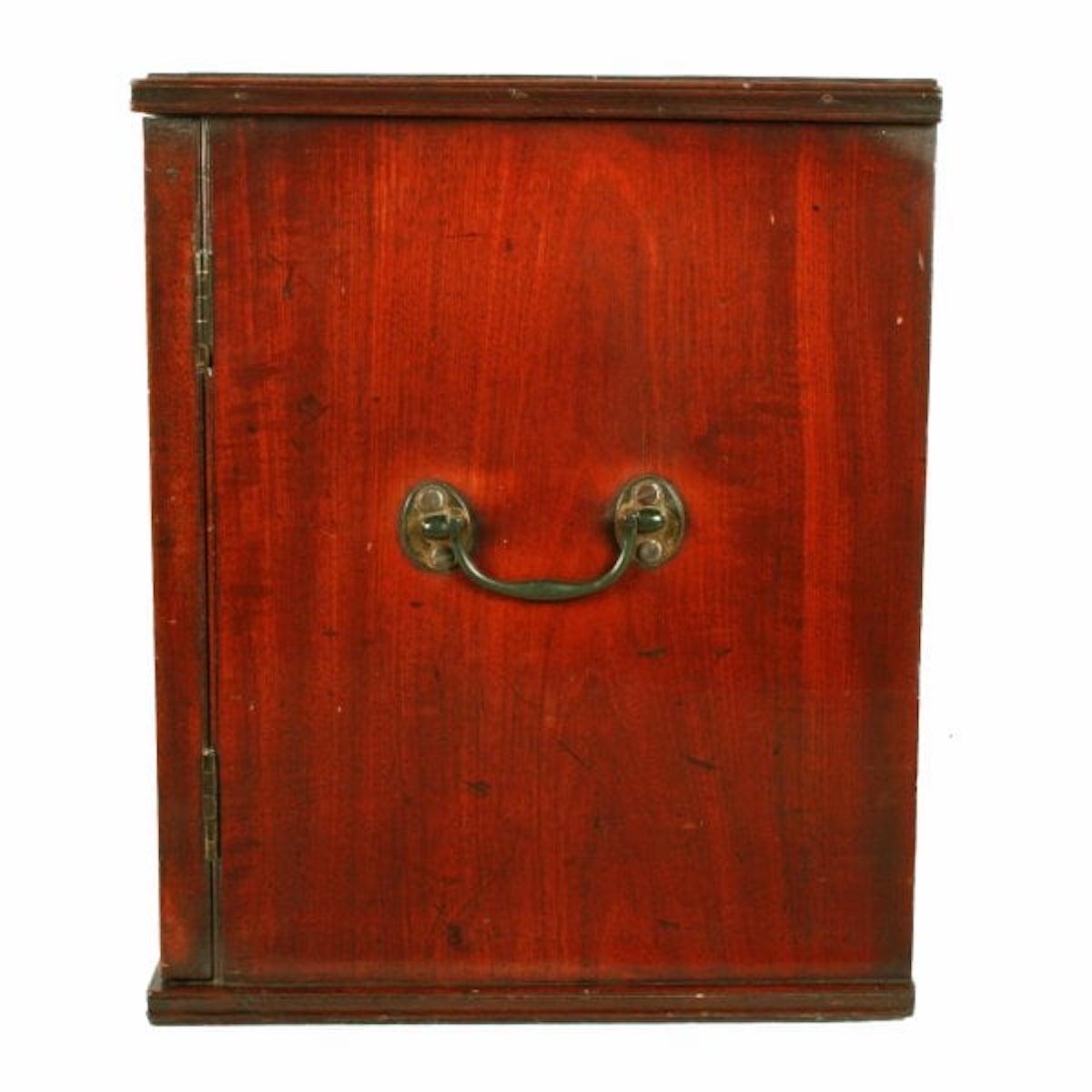 Georgian Mahogany Collector's Cabinet, 18th Century  For Sale 2