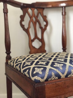 Antique Victorian Mahogany Corner Chair with Brass Casters, Late 19th Century