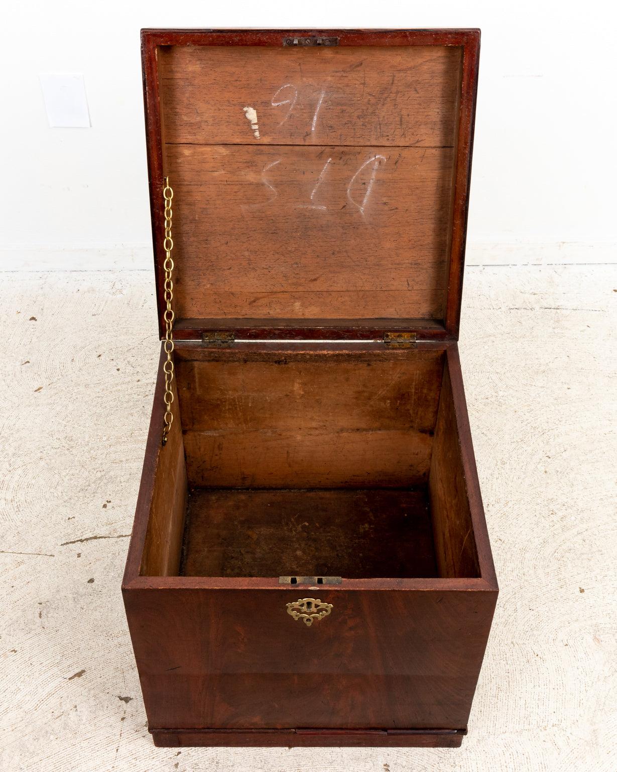 English Georgian Mahogany Cube Cellarette For Sale