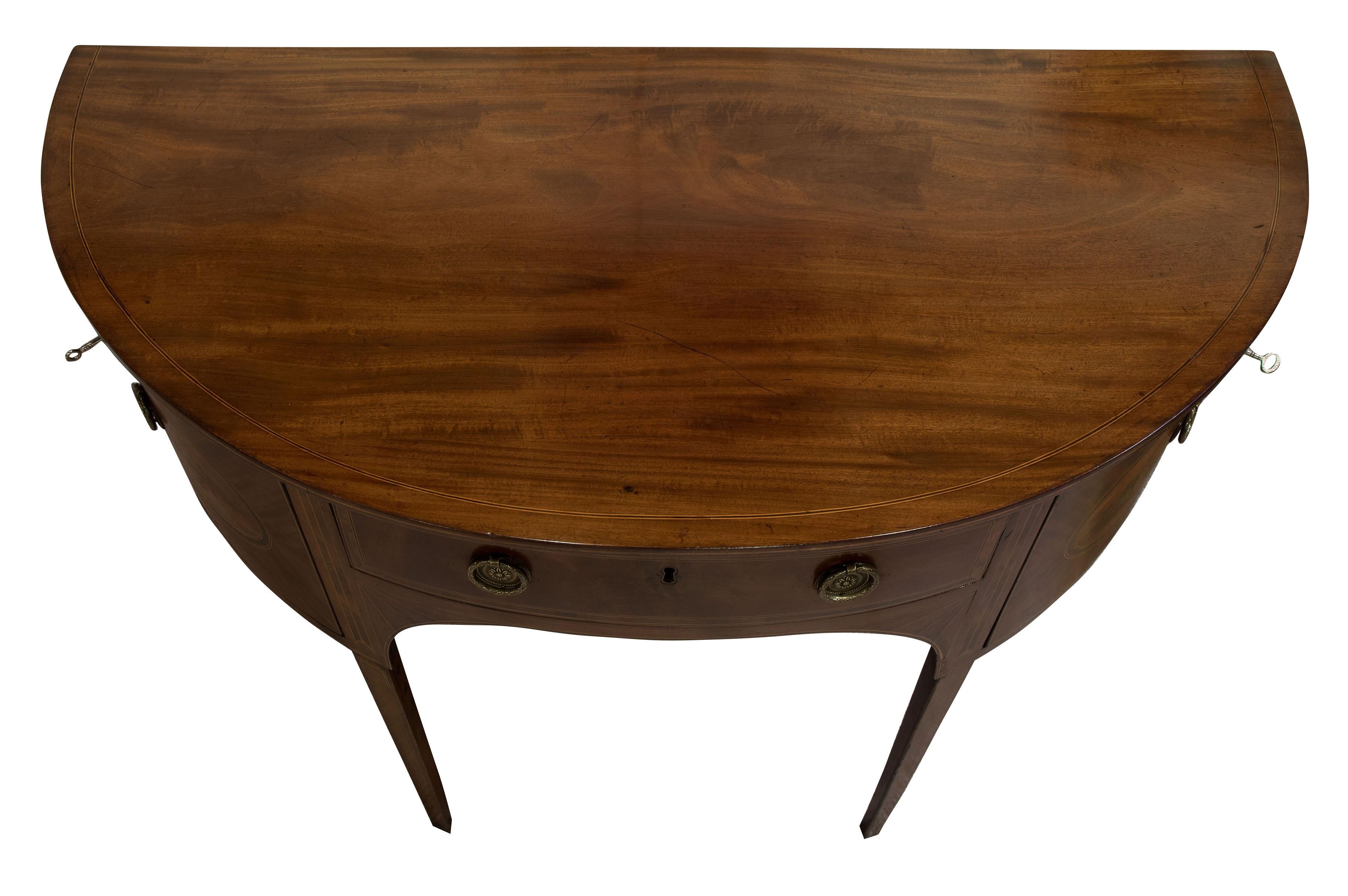 Georgian Mahogany Demilune Sideboard, circa 1800 In Good Condition For Sale In Salisbury, GB
