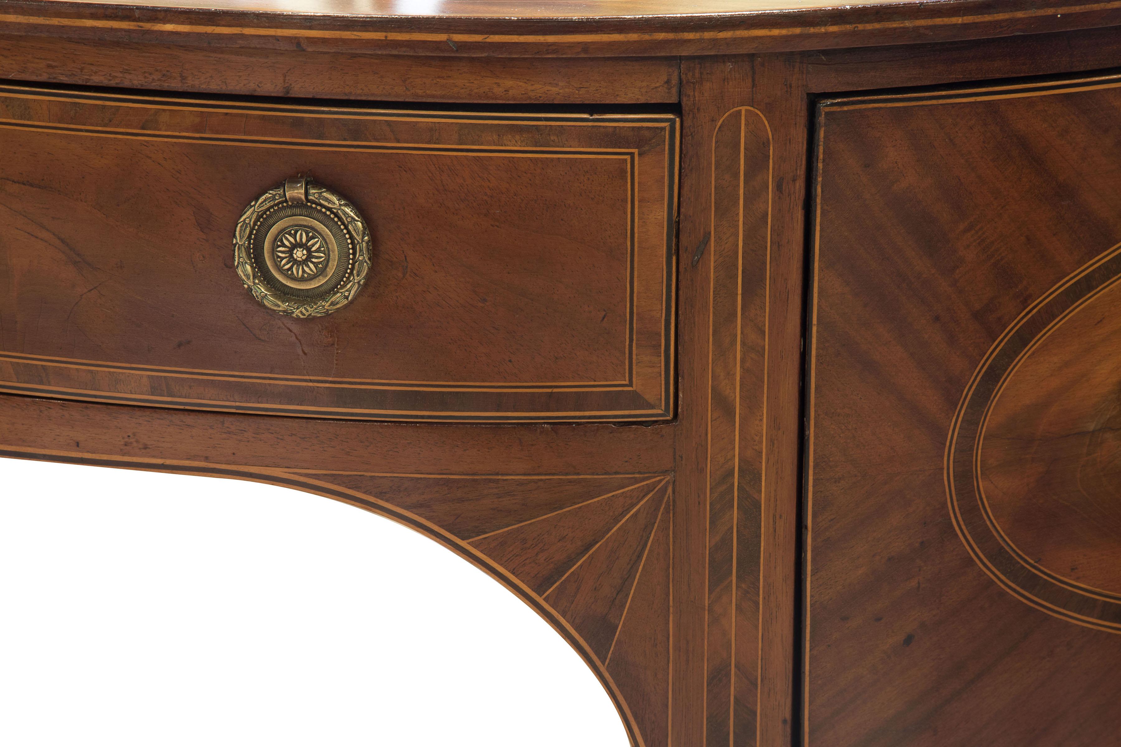 Georgian Mahogany Demilune Sideboard, circa 1800 For Sale 1