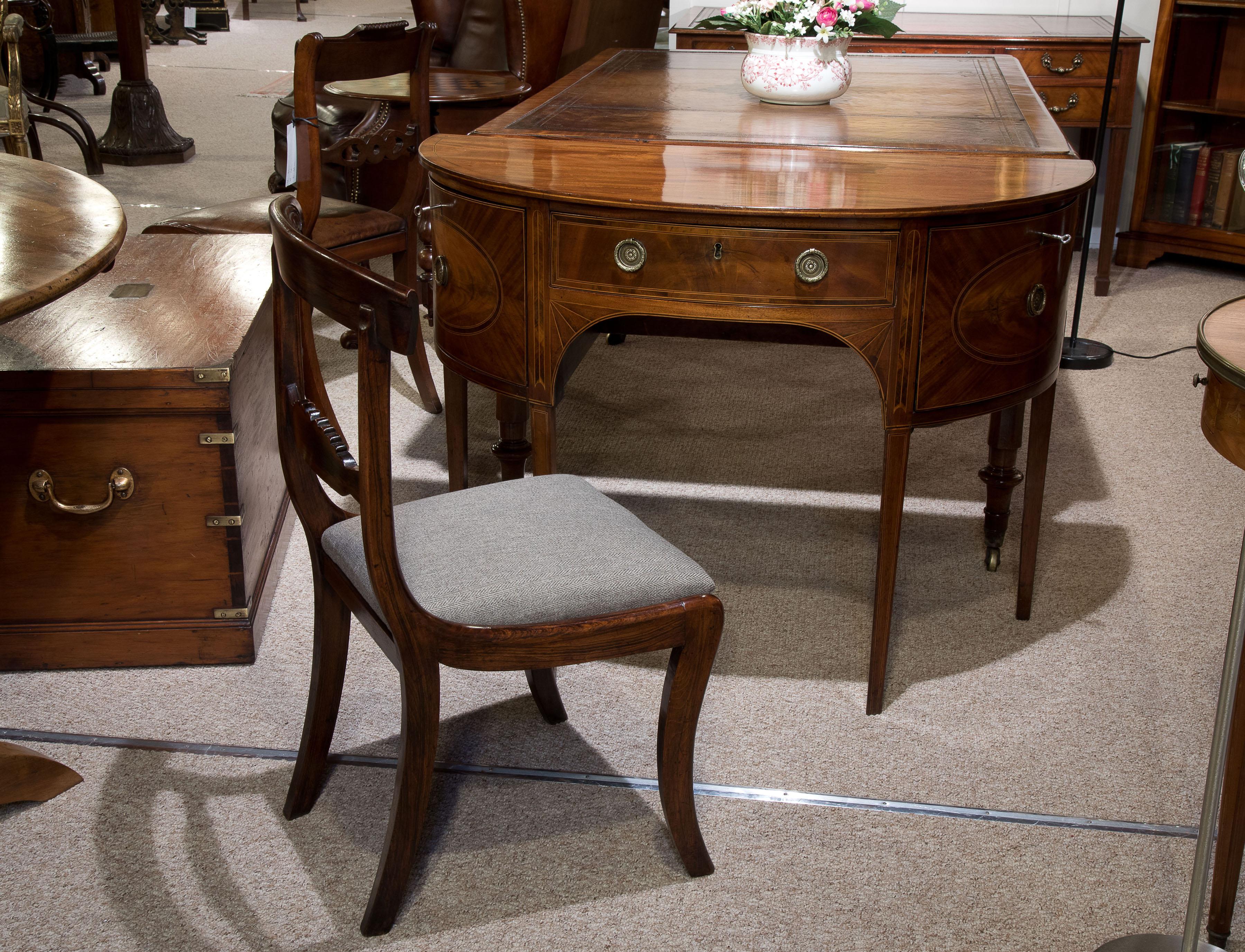 Georgian Mahogany Demilune Sideboard, circa 1800 For Sale 2