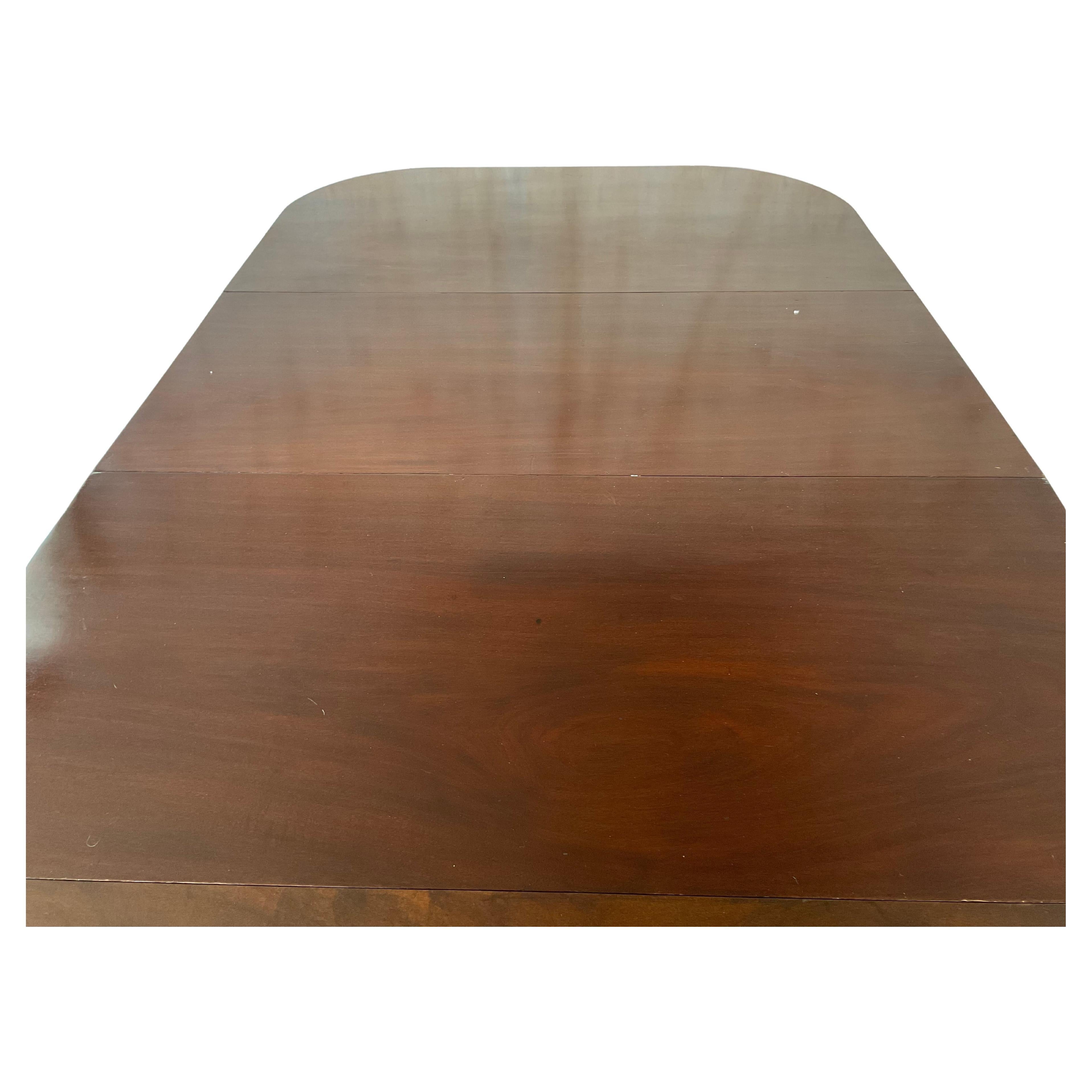 Table de salle à manger géorgienne en acajou 19ème siècle en vente 4