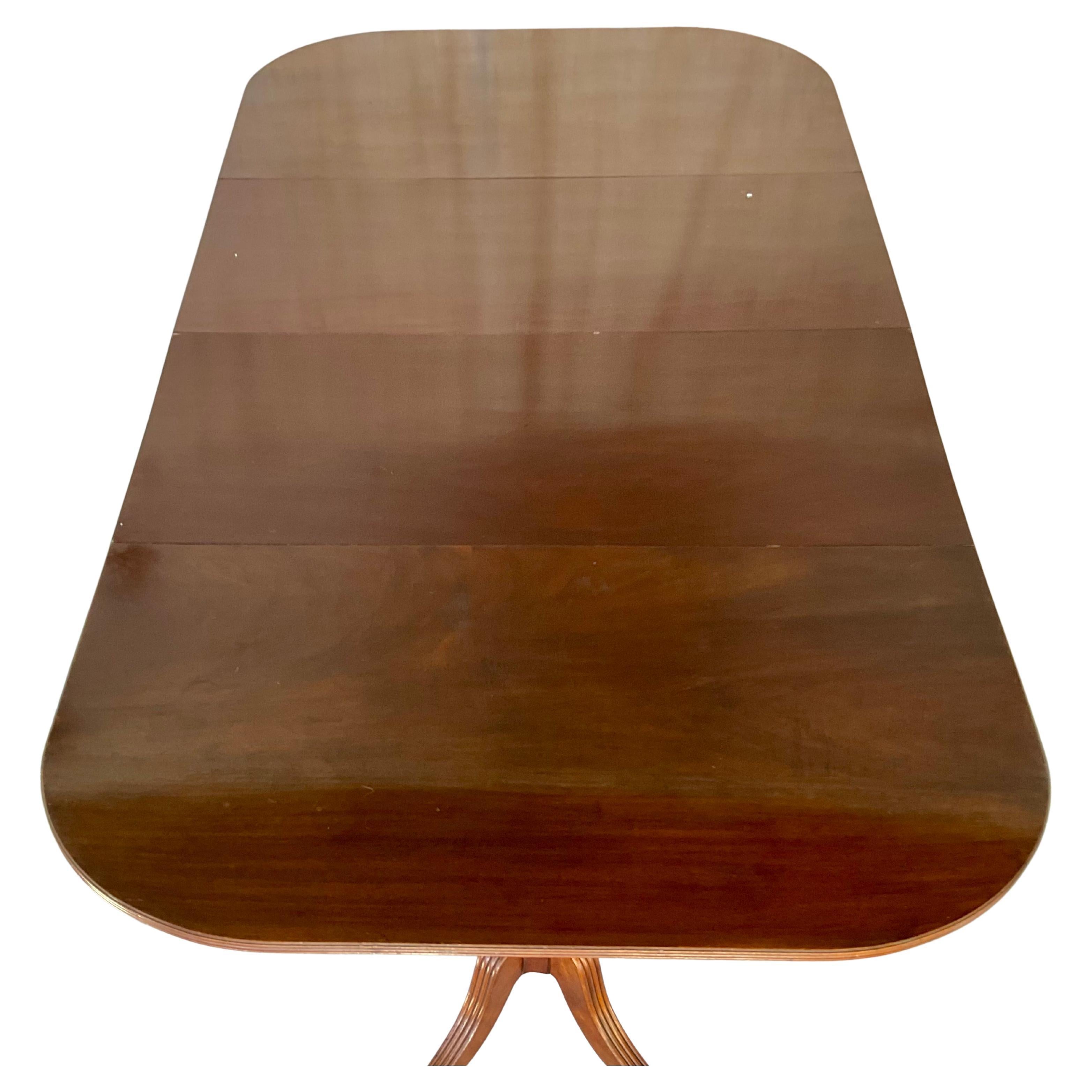 Table de salle à manger géorgienne en acajou 19ème siècle en vente 6