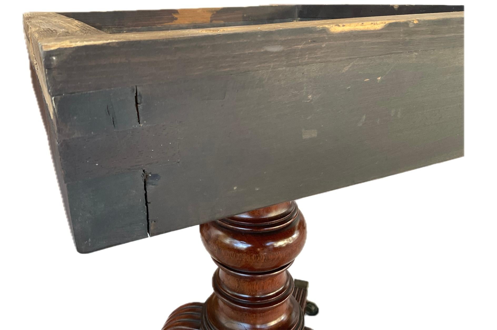 Table de salle à manger géorgienne en acajou 19ème siècle en vente 7