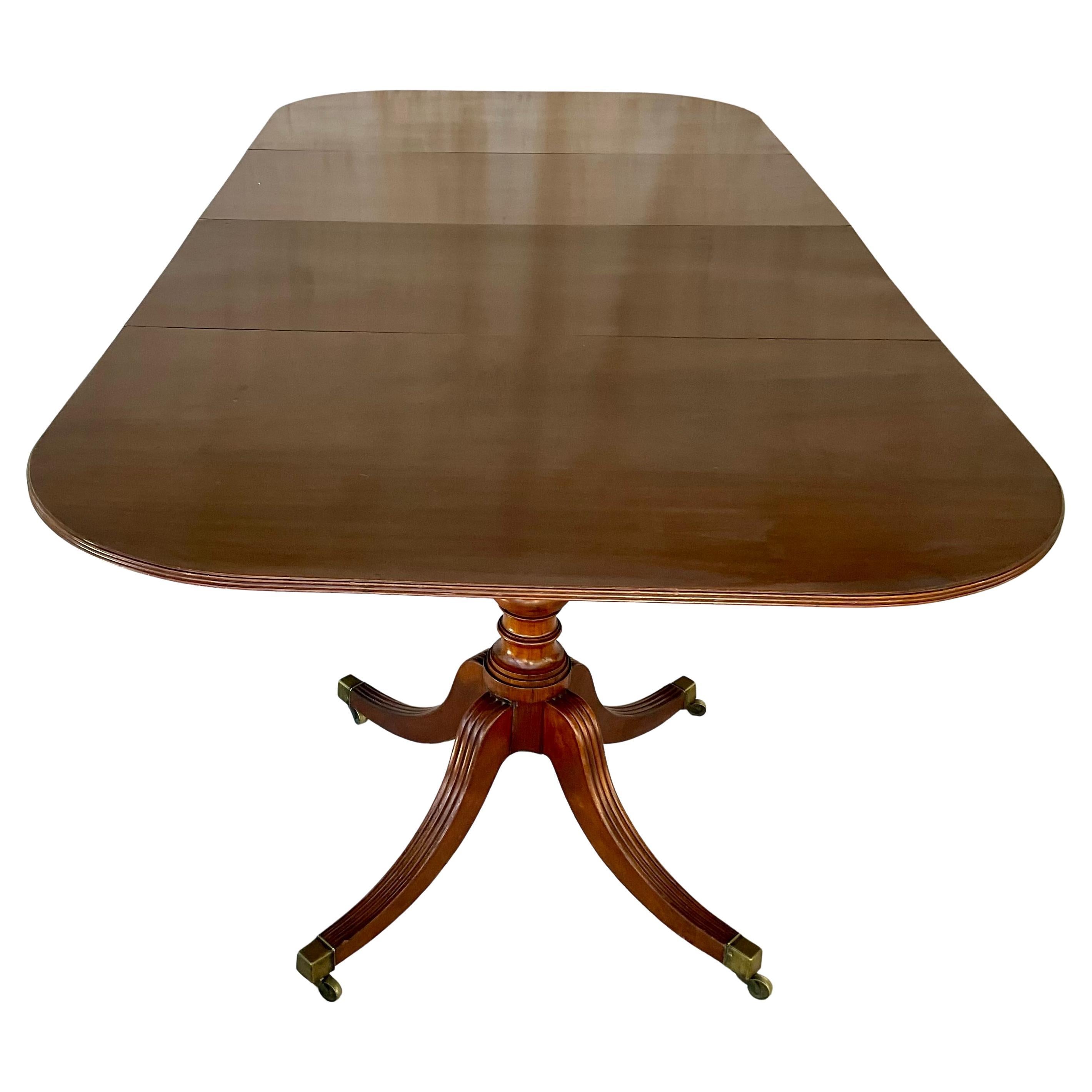 Table de salle à manger géorgienne en acajou 19ème siècle en vente 2