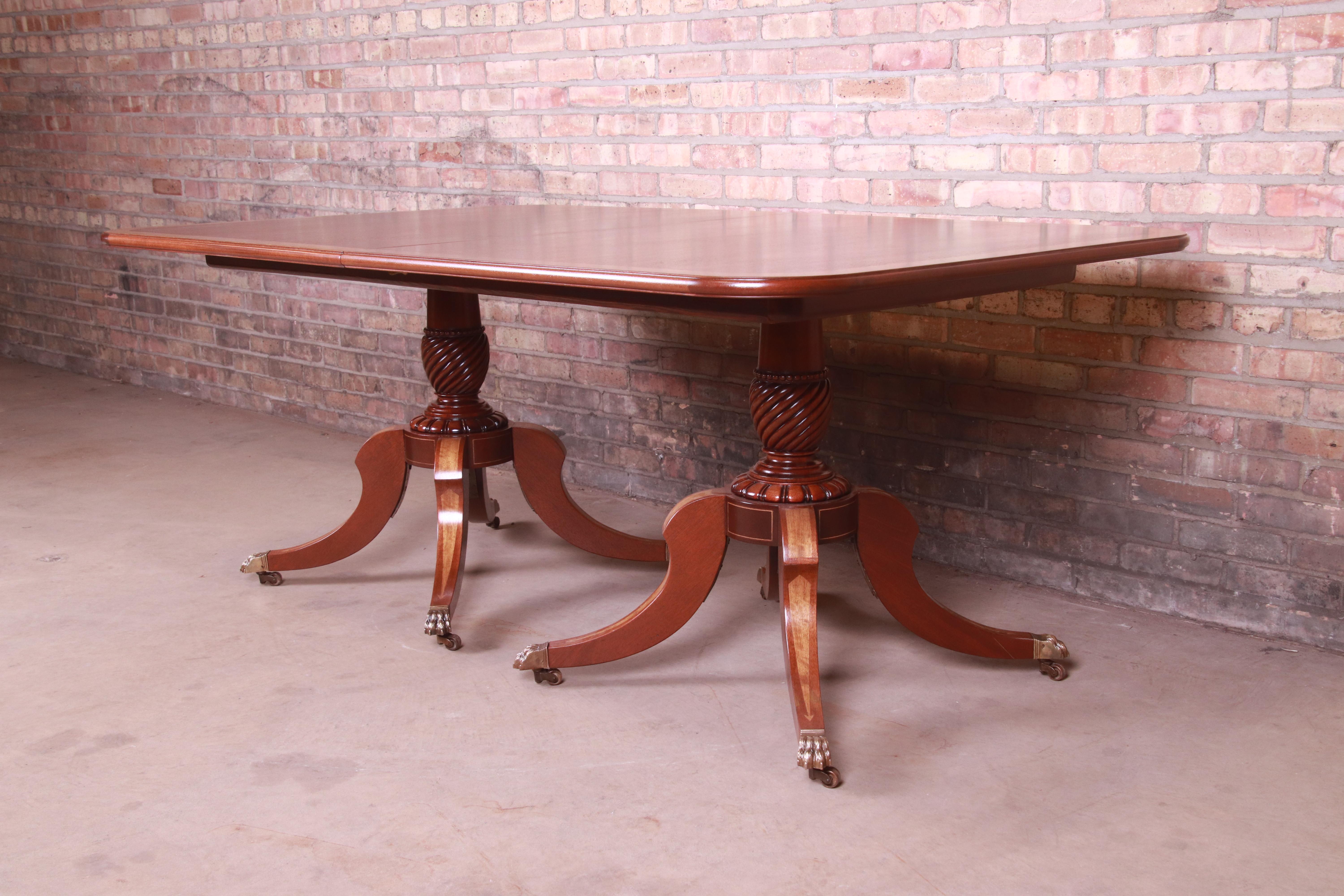 Georgian Mahogany Dining Table in the Manner of Baker Furniture, Refinished 5