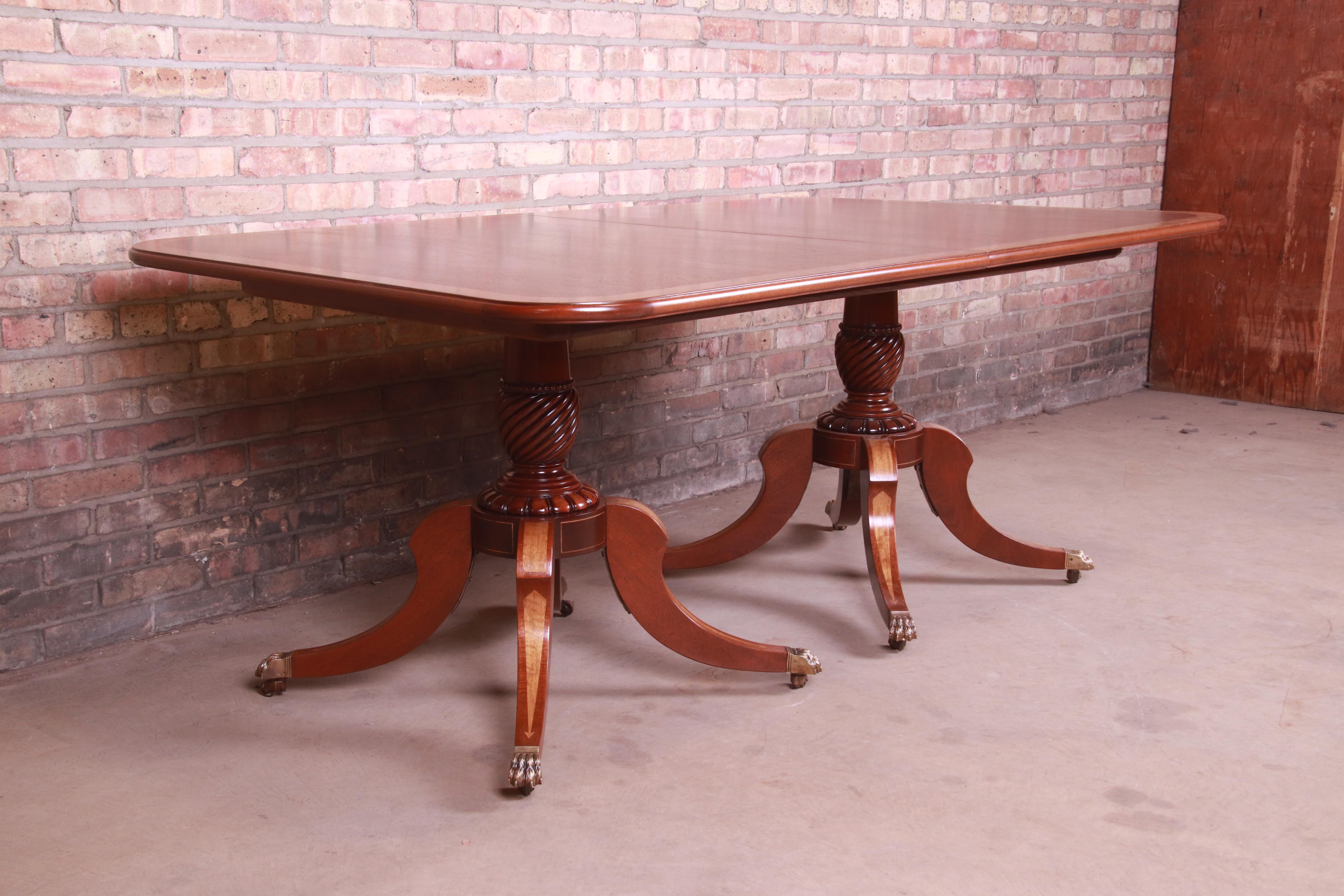 Georgian Mahogany Dining Table in the Manner of Baker Furniture, Refinished 6