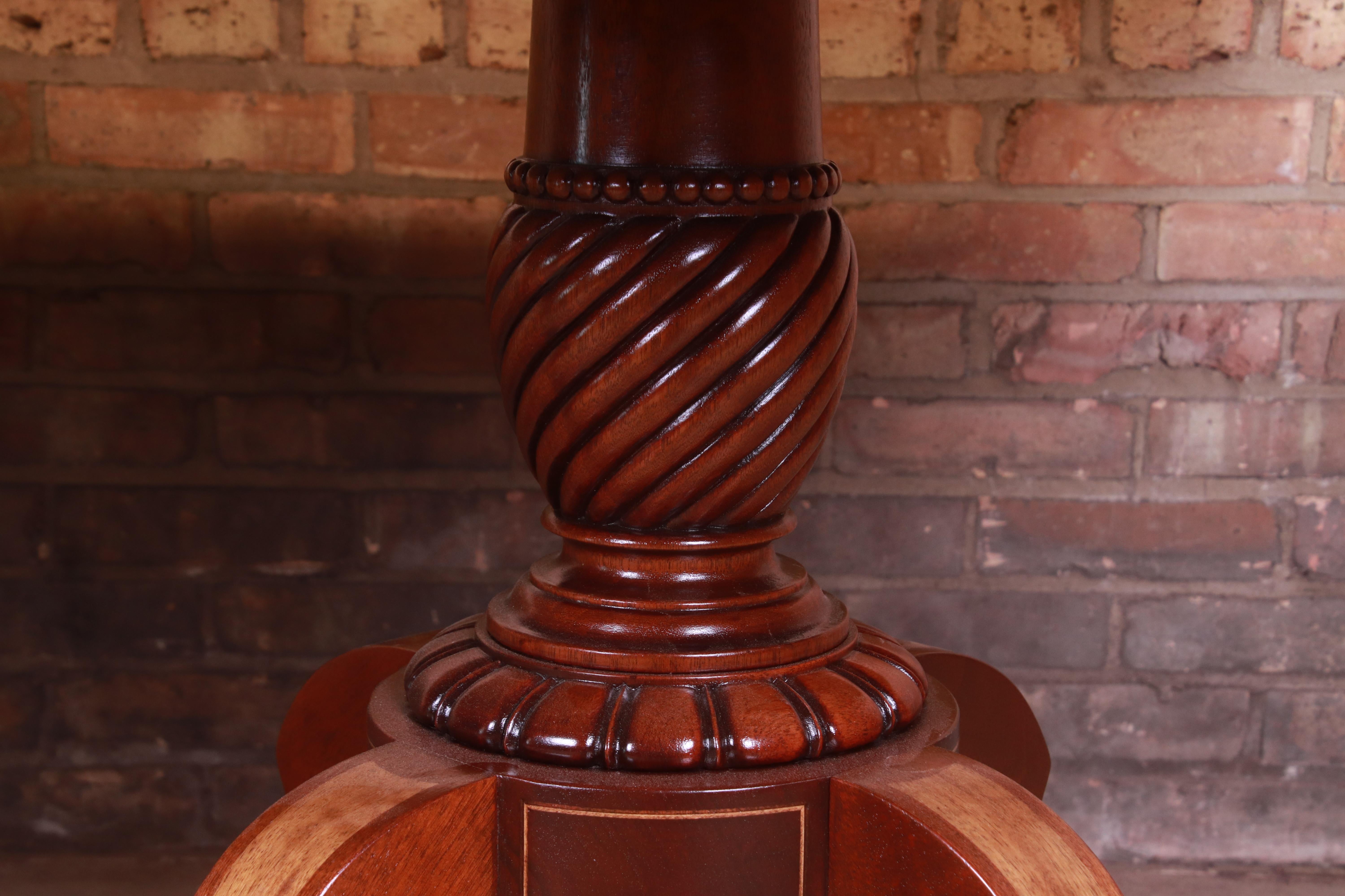 Georgian Mahogany Dining Table in the Manner of Baker Furniture, Refinished 11