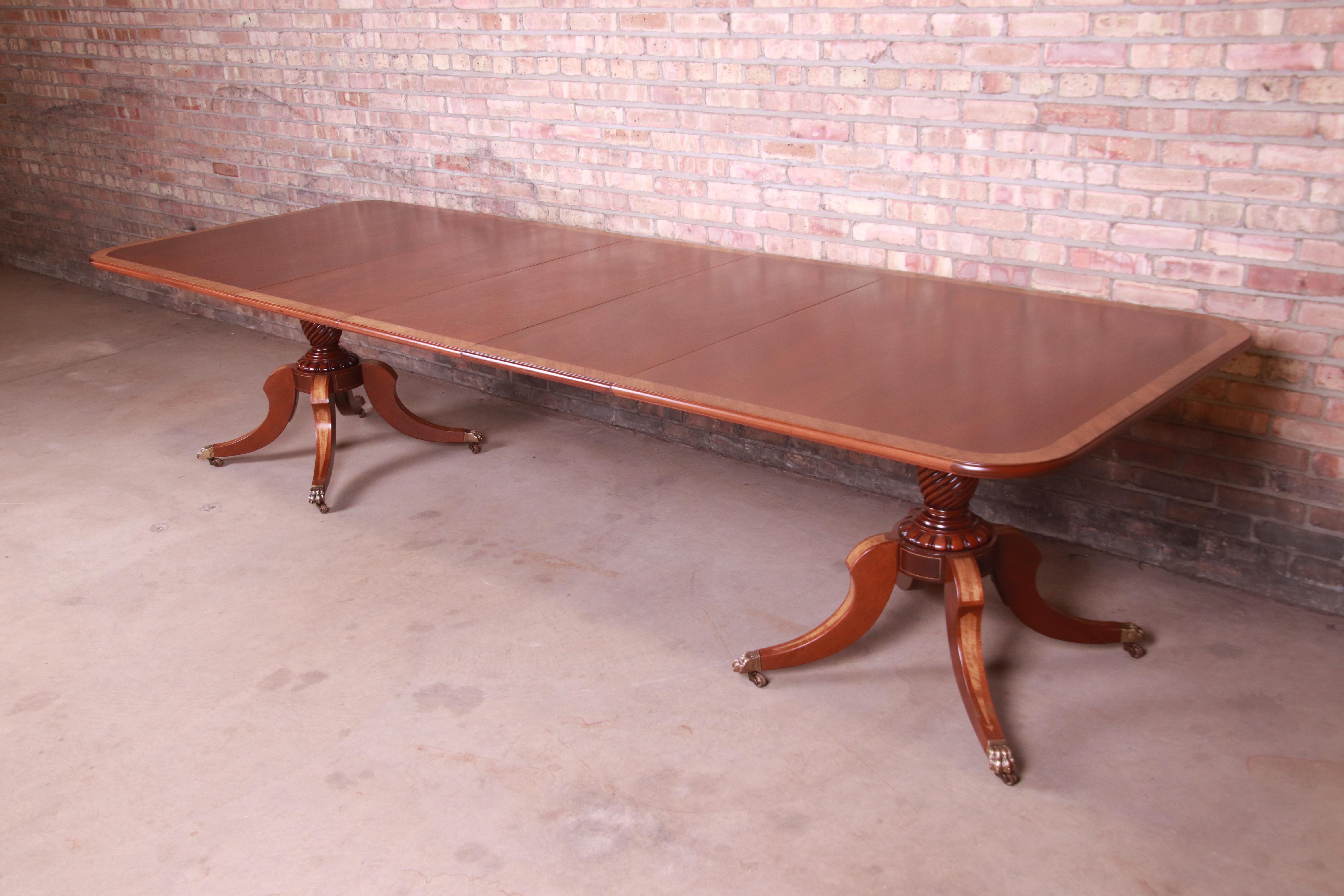 American Georgian Mahogany Dining Table in the Manner of Baker Furniture, Refinished