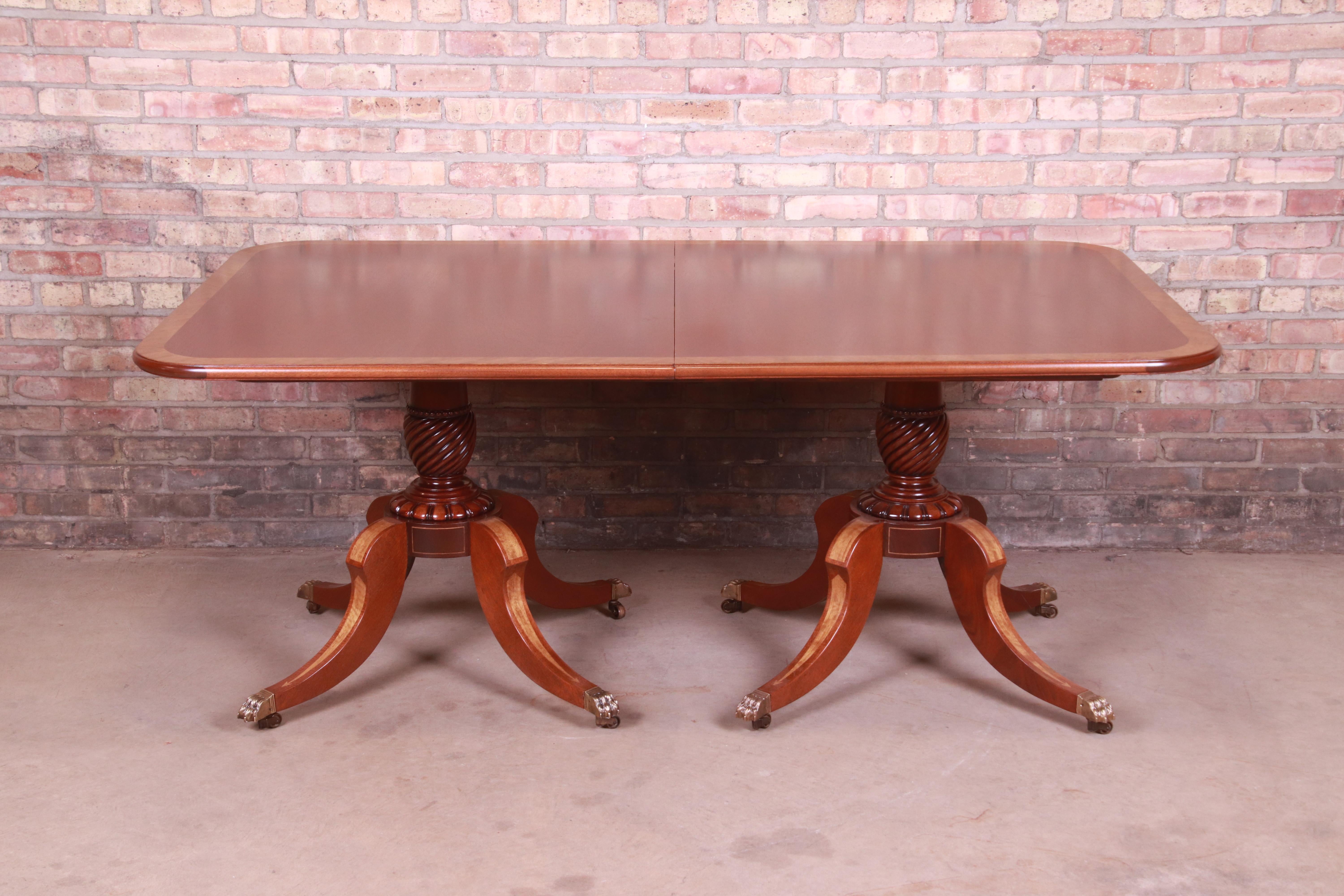 Georgian Mahogany Dining Table in the Manner of Baker Furniture, Refinished 2