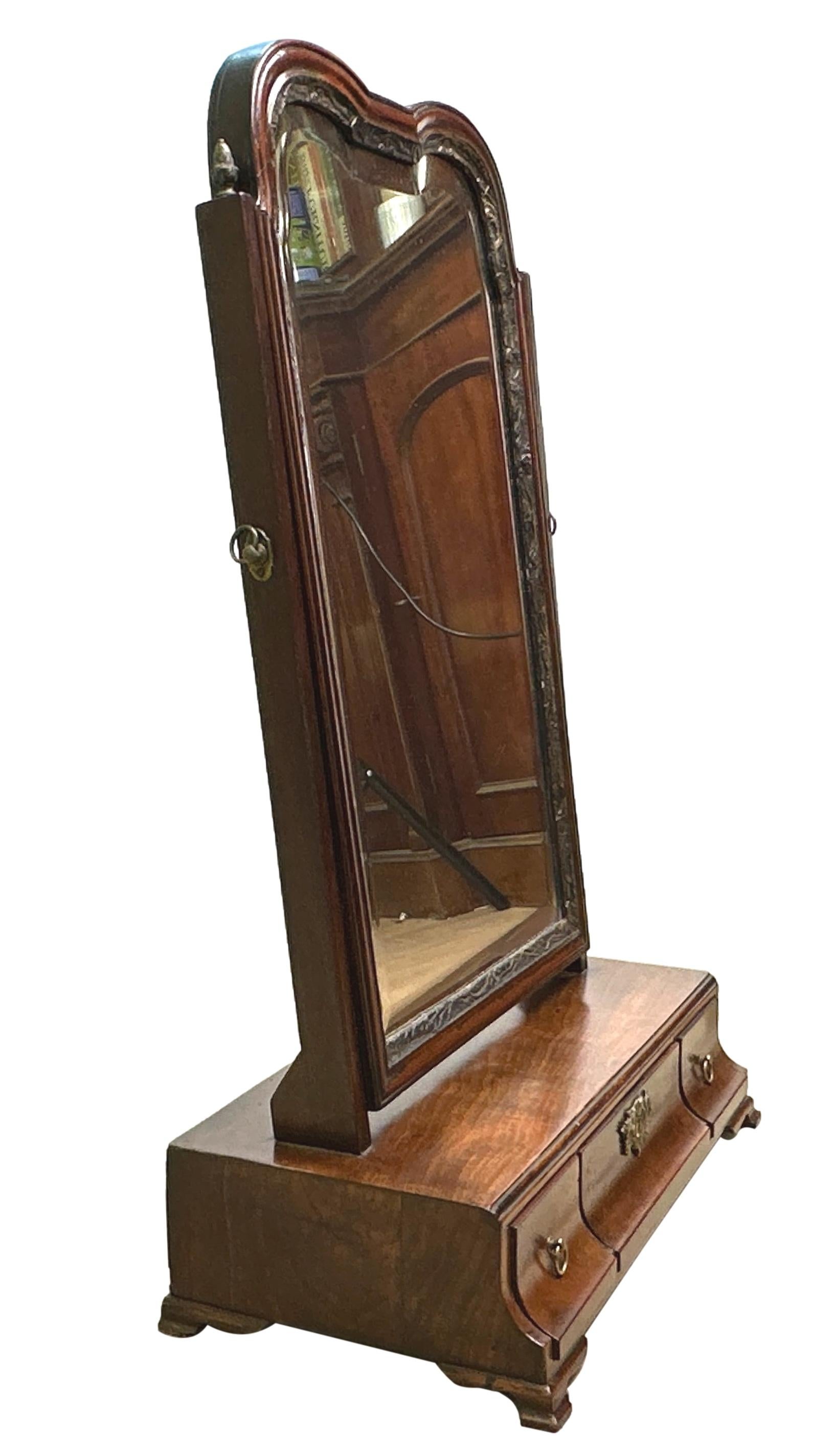 English Georgian Mahogany Dressing Table Mirror For Sale