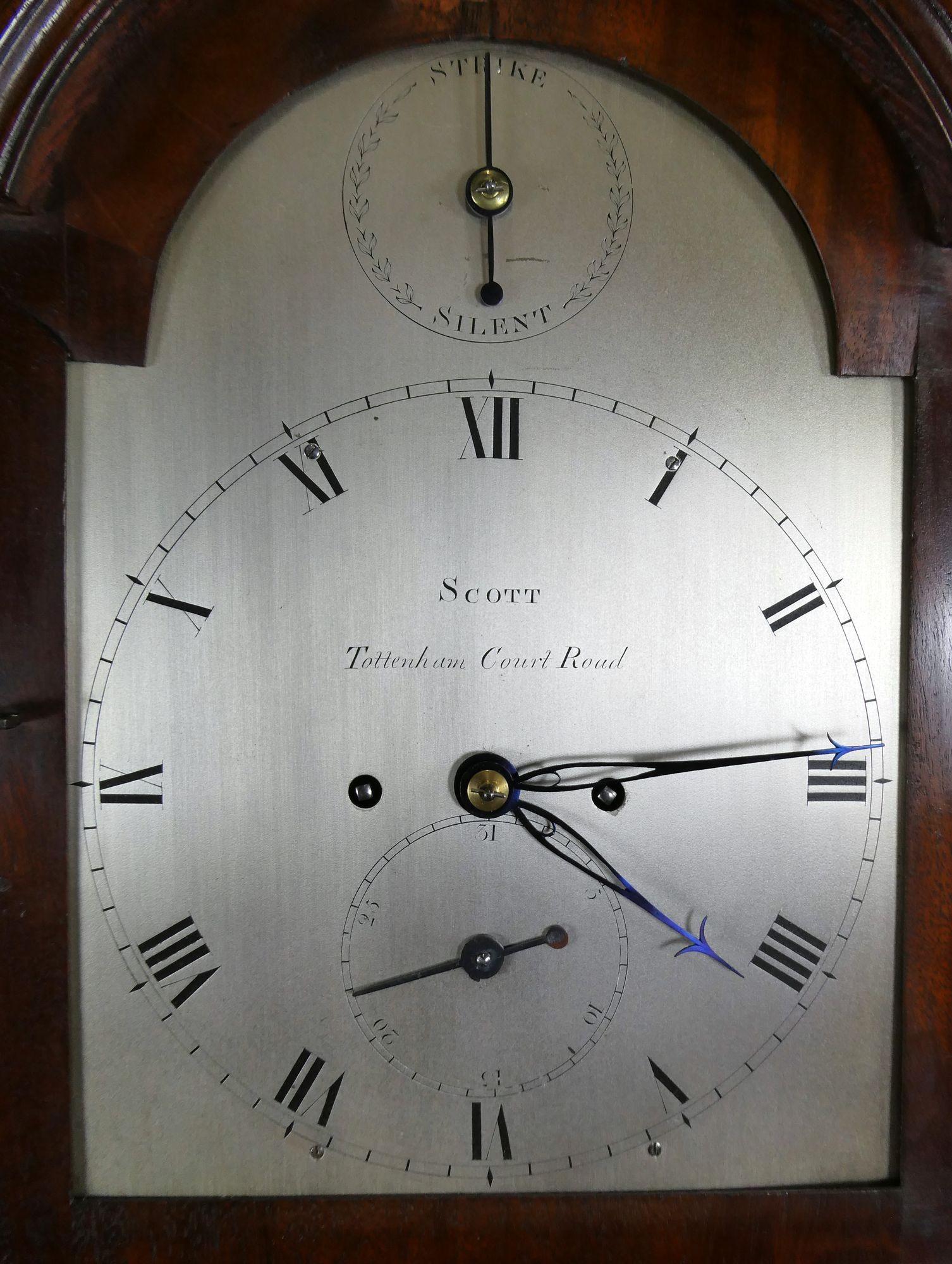 Georgian Mahogany English Bracket Clock by Scott, Tottenham Court Road, London In Good Condition For Sale In Norwich, GB