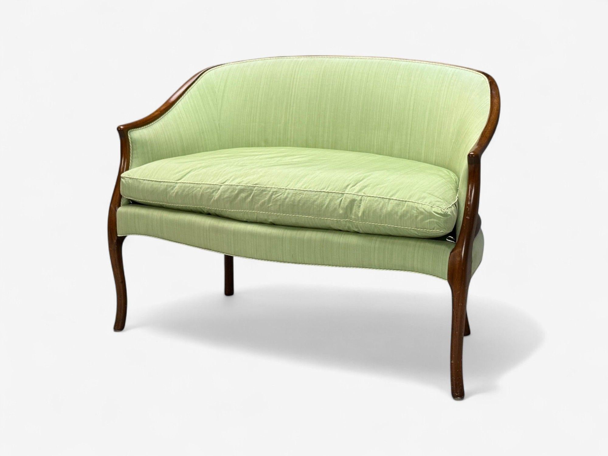 20th Century Georgian, Mahogany, Fabric, Settee, USA, 1990s For Sale