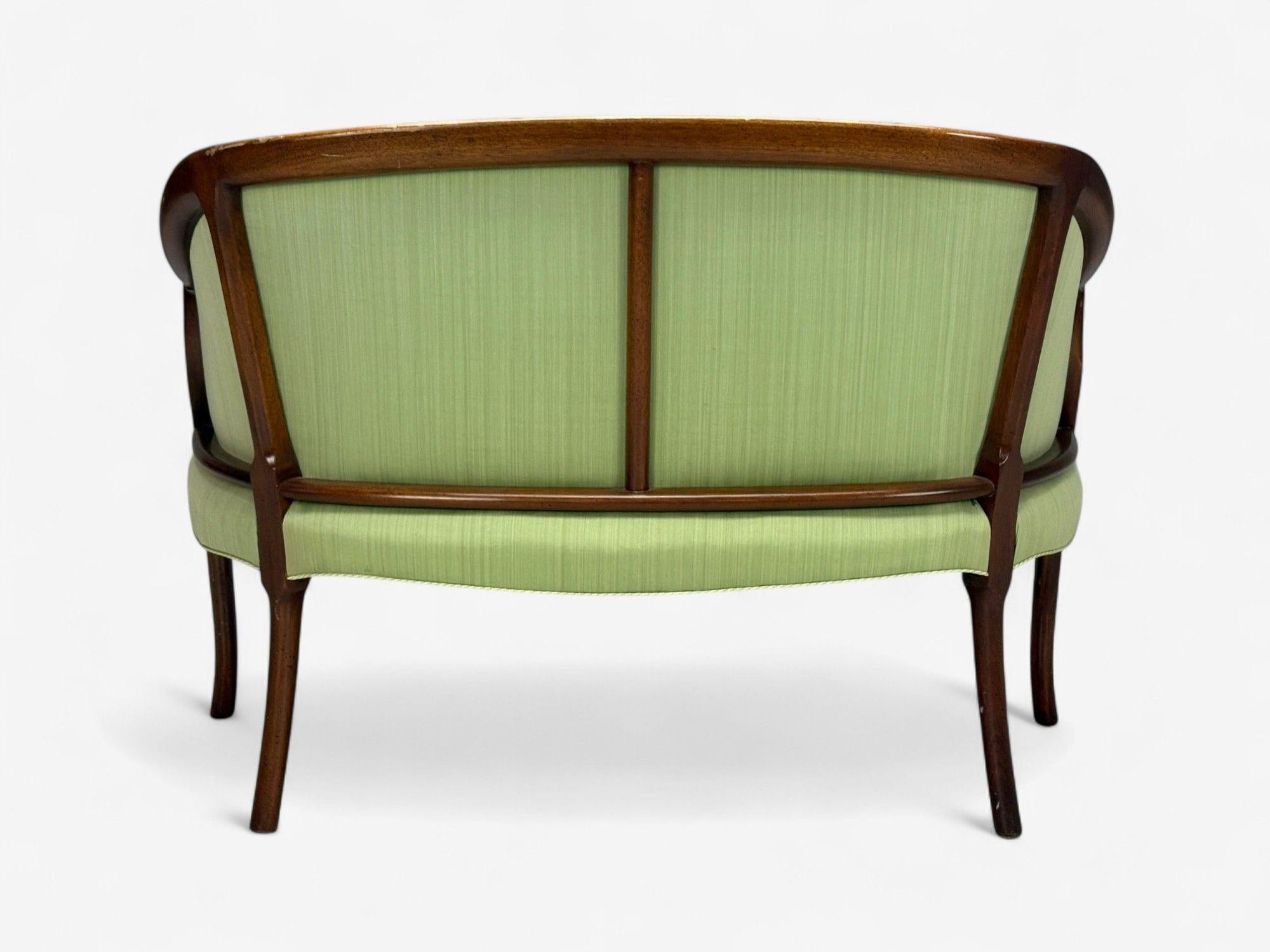 Georgian, Mahogany, Fabric, Settee, USA, 1990s For Sale 4