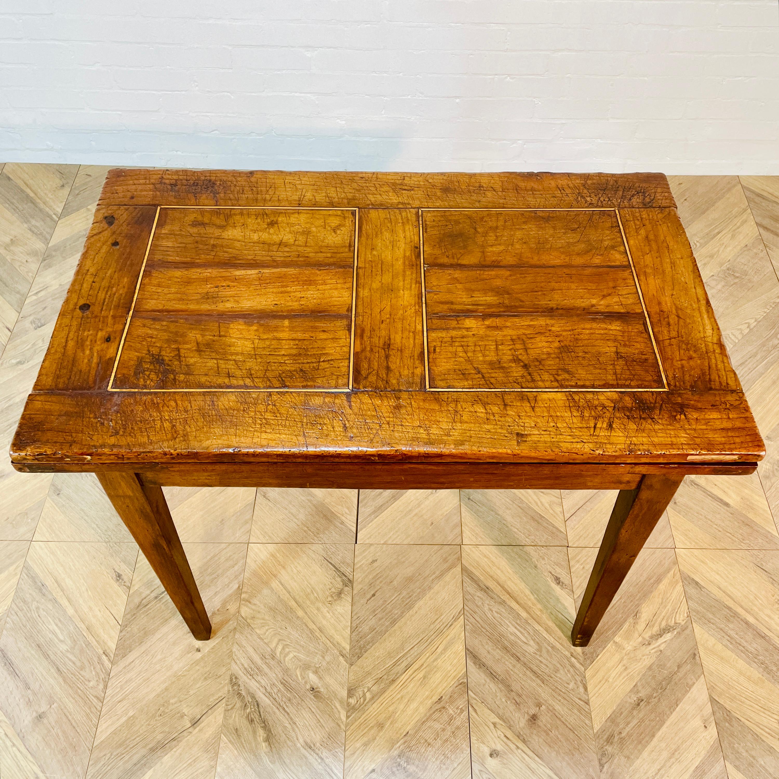 Late 18th Century Georgian Mahogany Folding Tea Table, 18th Century For Sale