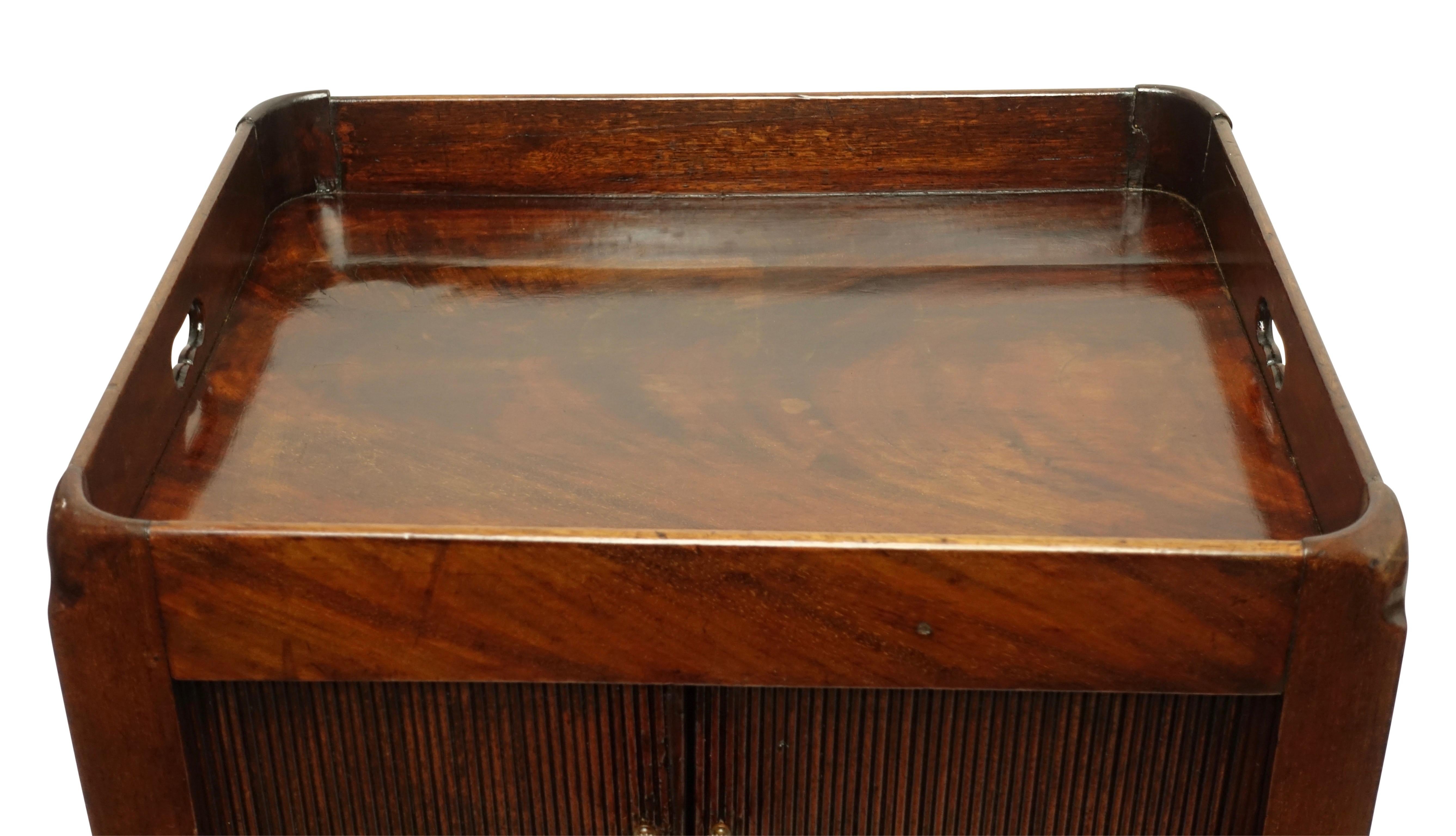 Georgian Mahogany Gentleman's Washstand, Side Table Cabinet, English, circa 1800 1