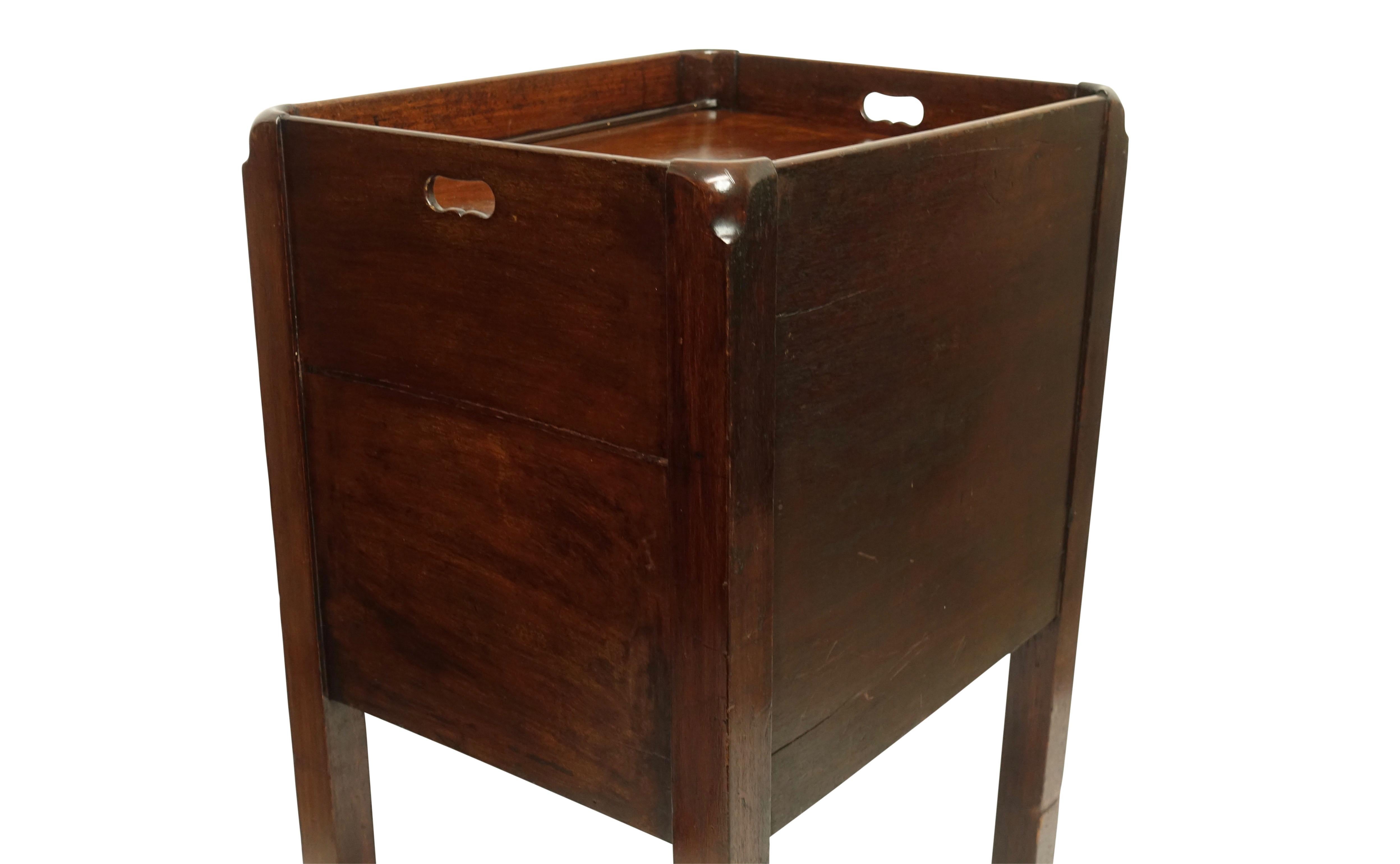 Georgian Mahogany Gentleman's Washstand, Side Table Cabinet, English, circa 1800 3