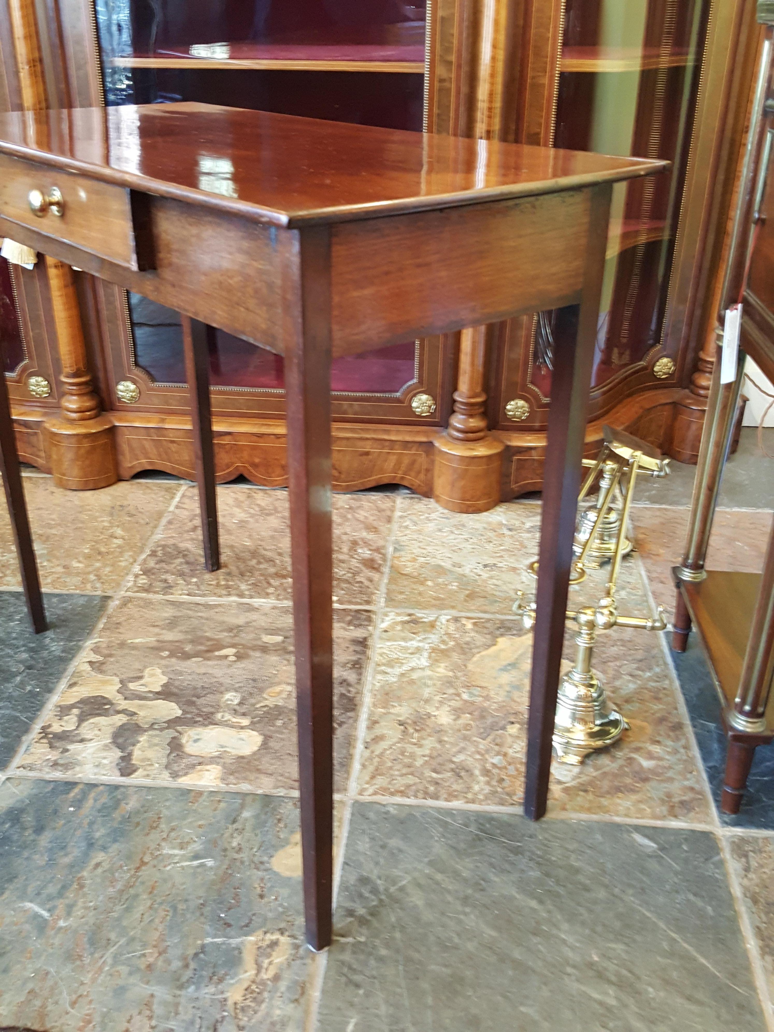 English Georgian Mahogany Hall Table For Sale