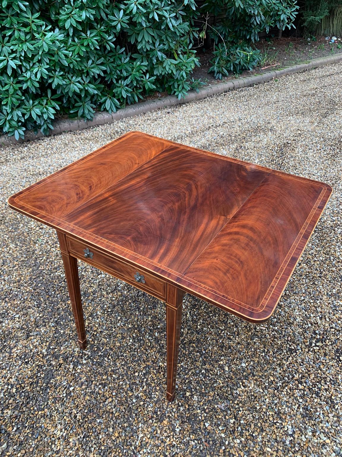 Georgian Mahogany Inlaid Pembroke Table 5