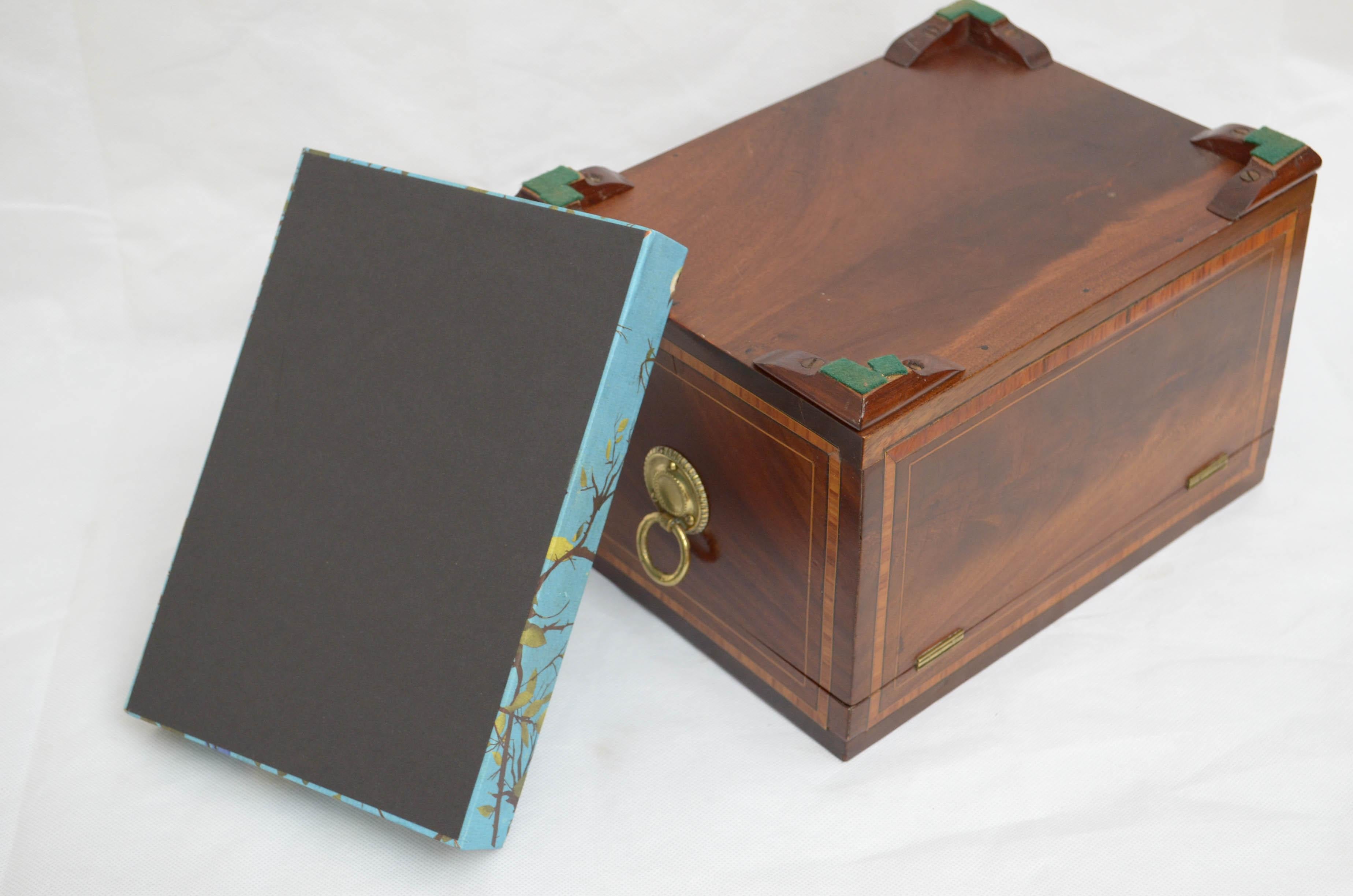 Georgian Mahogany Jewelry Box with Tray 3