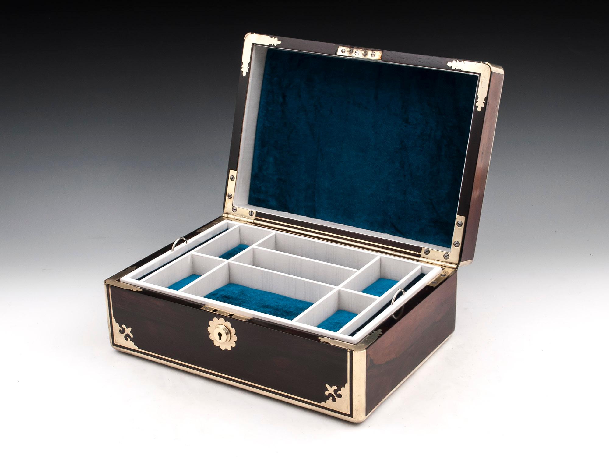 Georgian Mahogany Jewelry Box, 19th Century 4