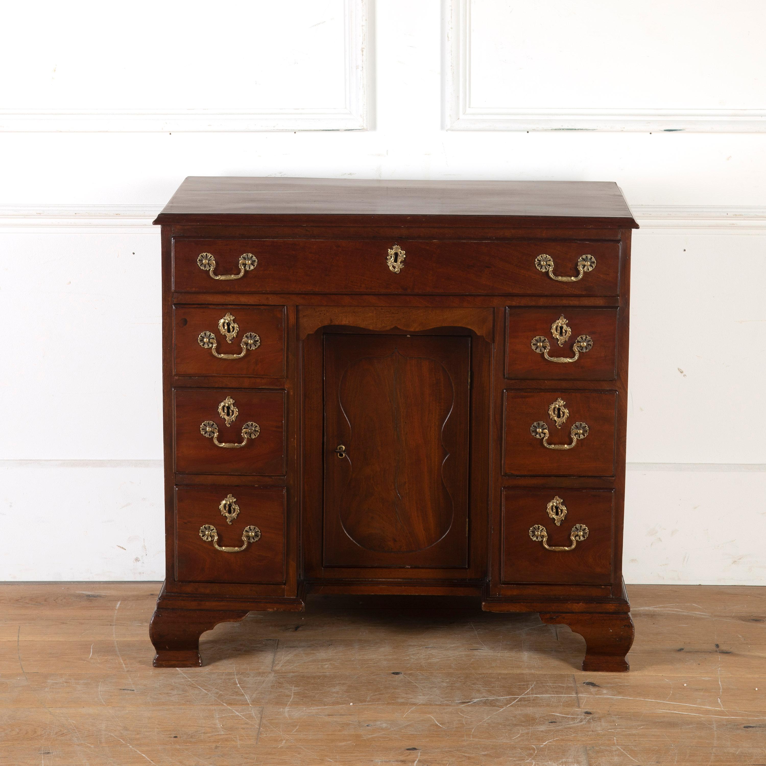 Georgian Mahogany Kneehole Desk 3